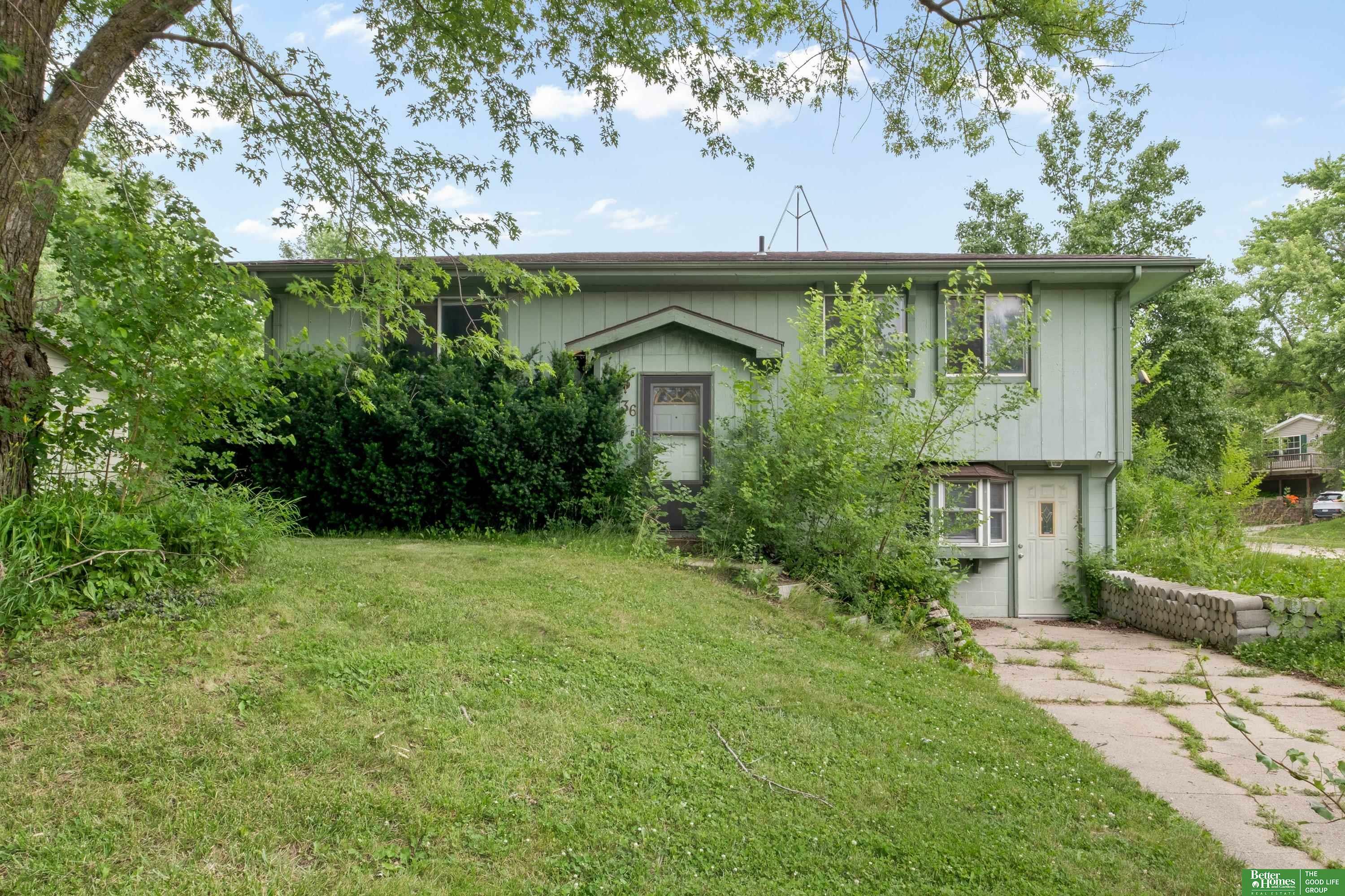 Property Photo: 36 Redwood Lane NE 68073