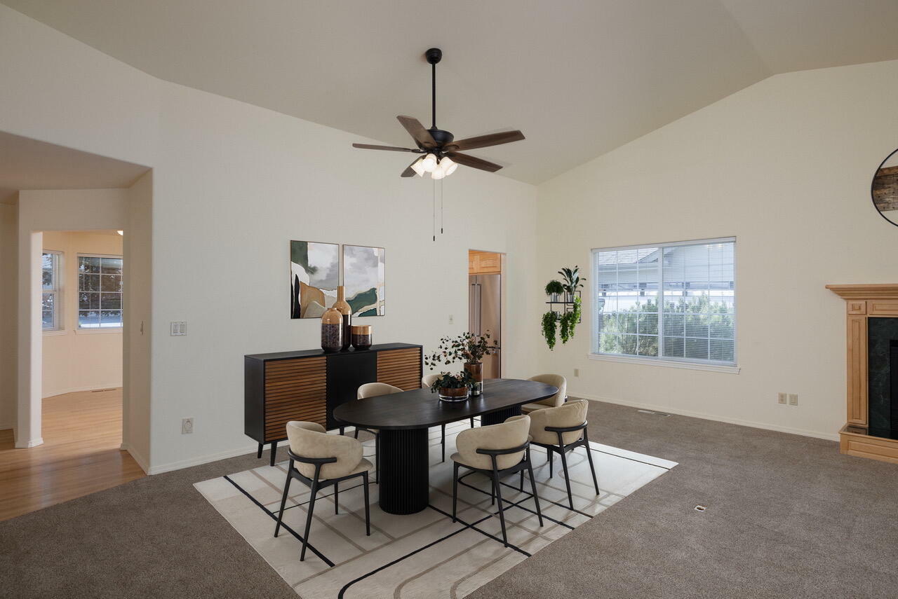 Property Photo:  793 SE Shadowood Drive  OR 97702 