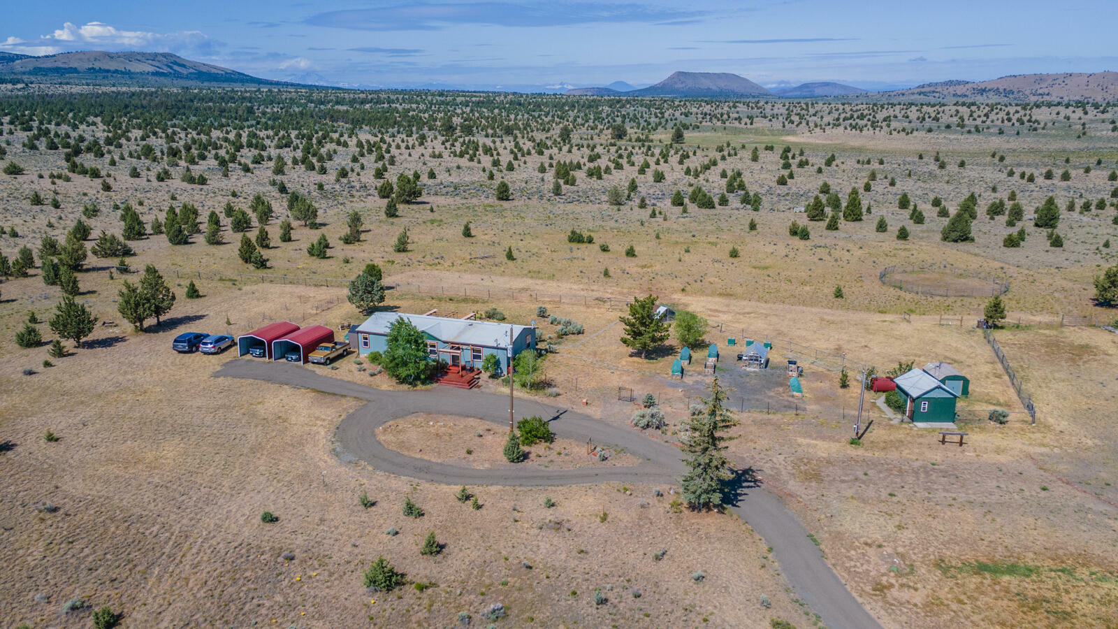 Property Photo: 11152 SE Highway 26 OR 97741