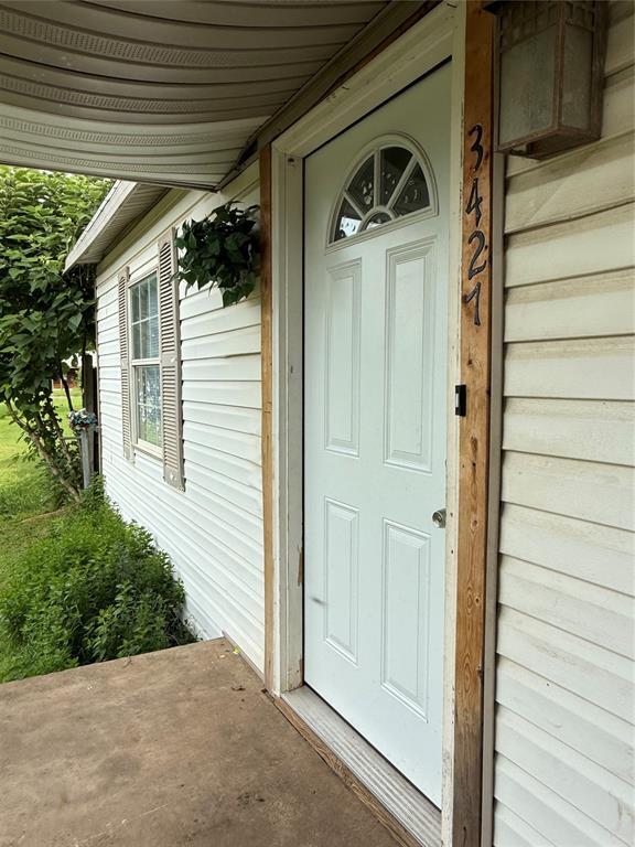 Property Photo: 3427 Campbell Place OK 73108