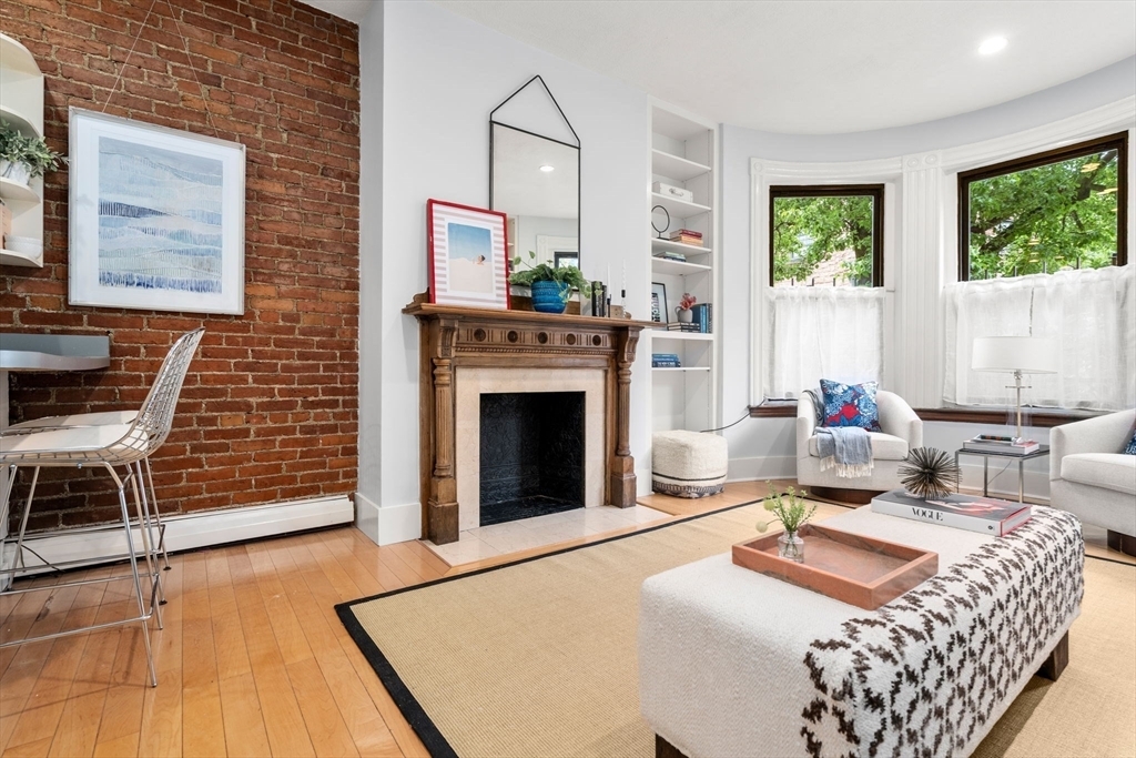 Property Photo: 195 Saint Botolph Street 1A MA 02115