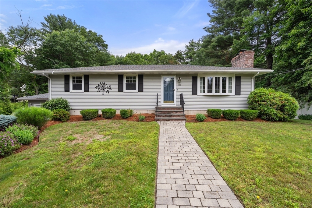 Property Photo: 423 Grove Street MA 01867