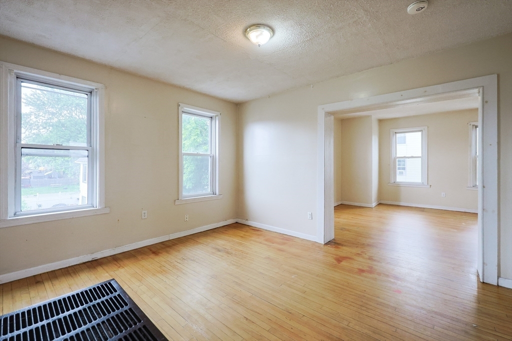 Property Photo: 37 Colton St MA 01610