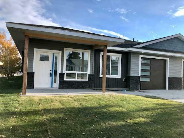 Property Photo: 4738 49A Avenue #2 AB T4L 1N4