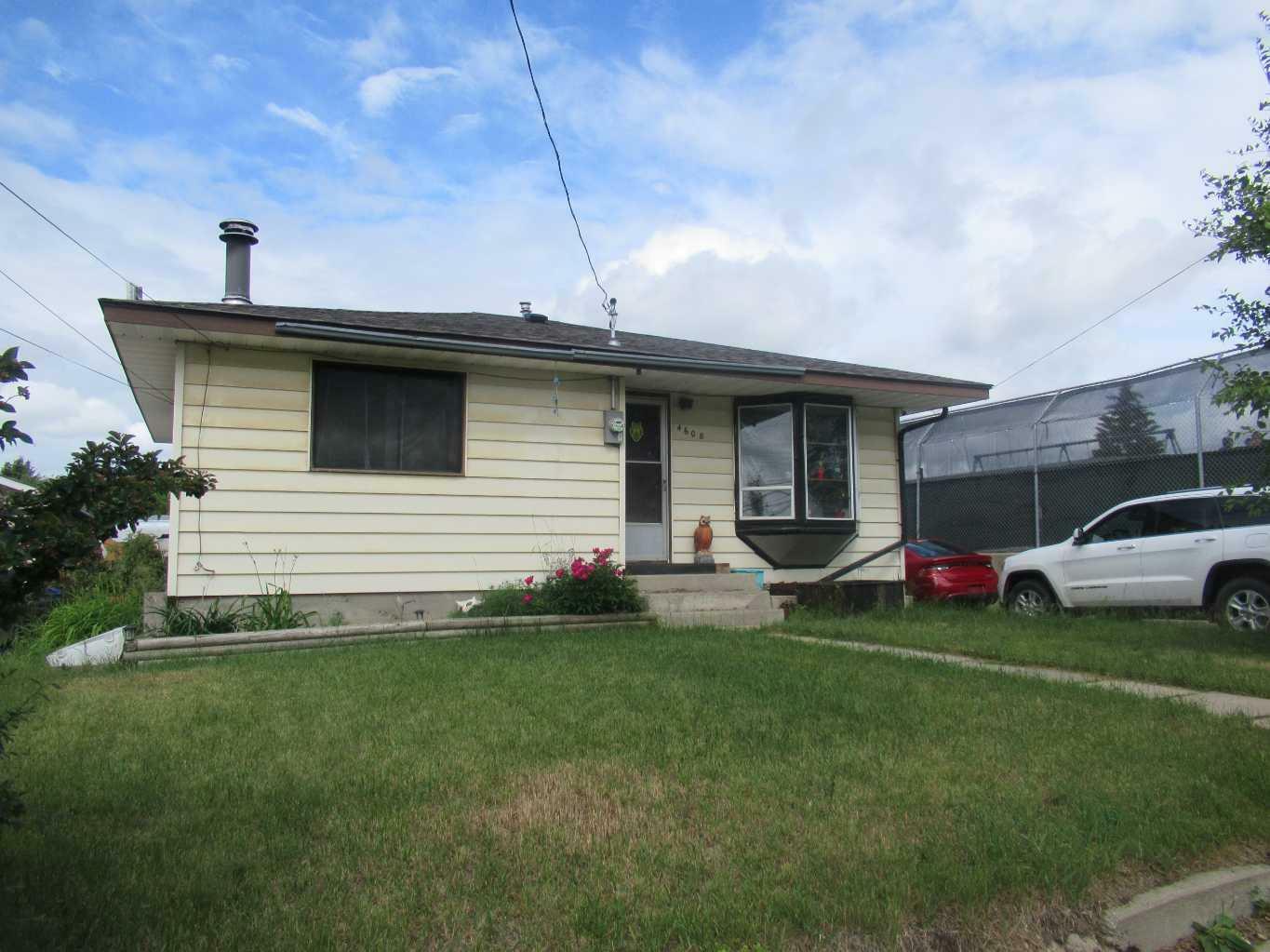 4608 Broadway Avenue  Blackfalds AB T0M 0J0 photo