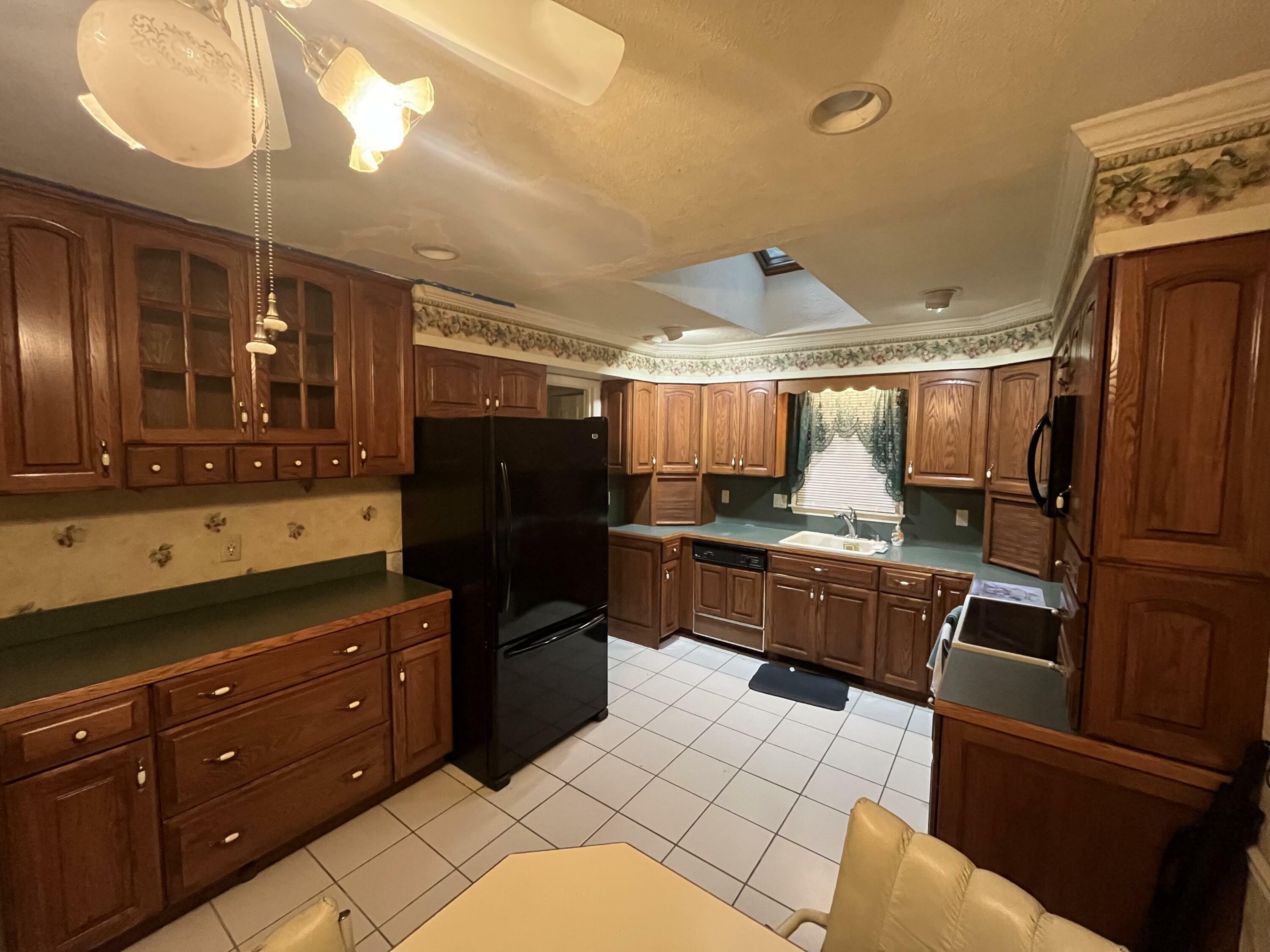 Property Photo: 122 Savage Trail PA 18301