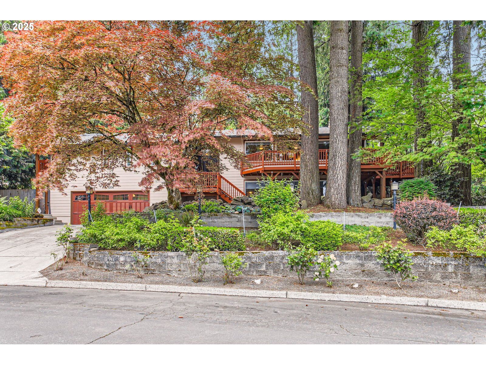 Property Photo:  7206 NE 74th Ave  WA 98662 