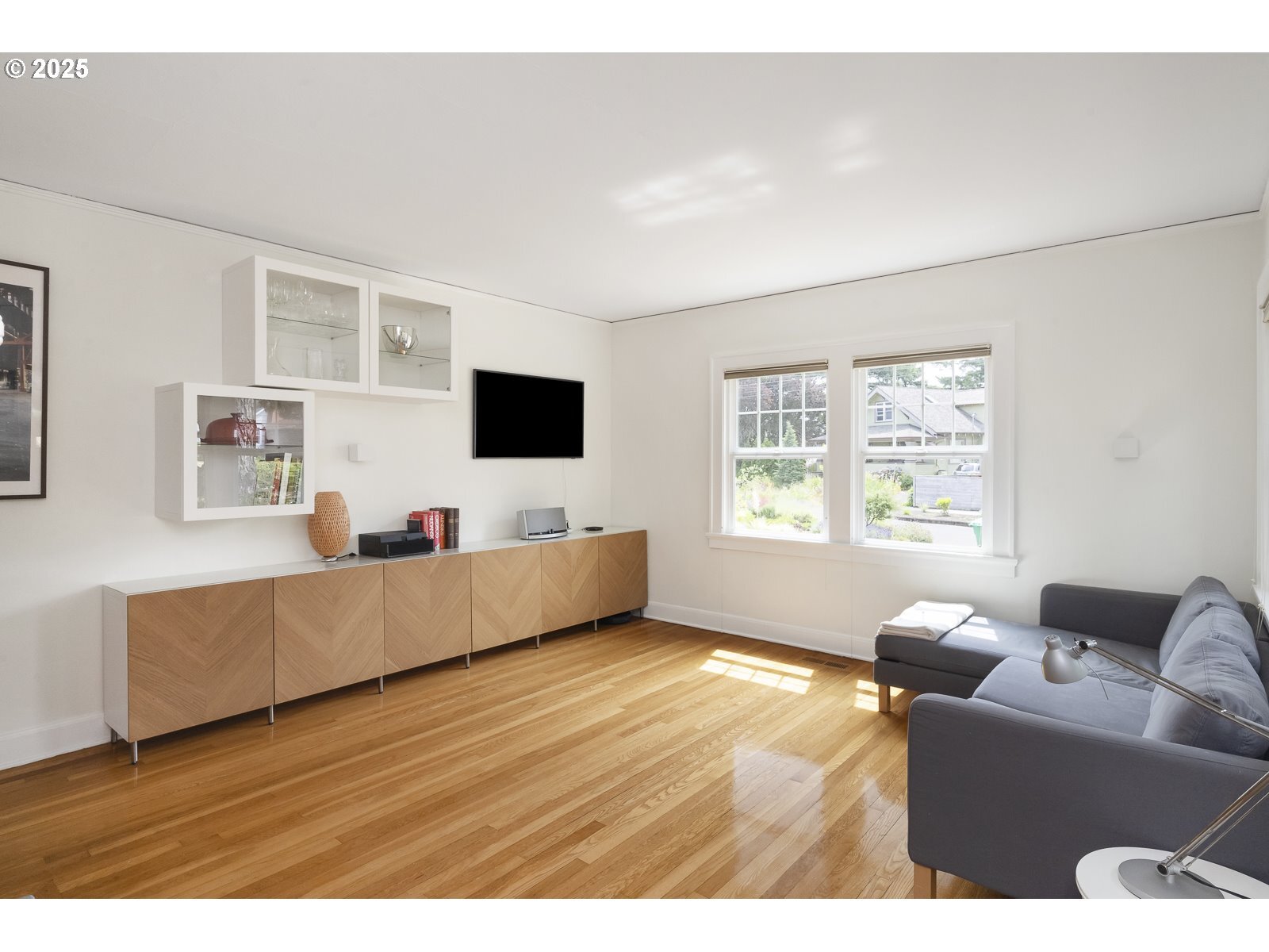Property Photo:  2906 NE 70th Ave  OR 97213 