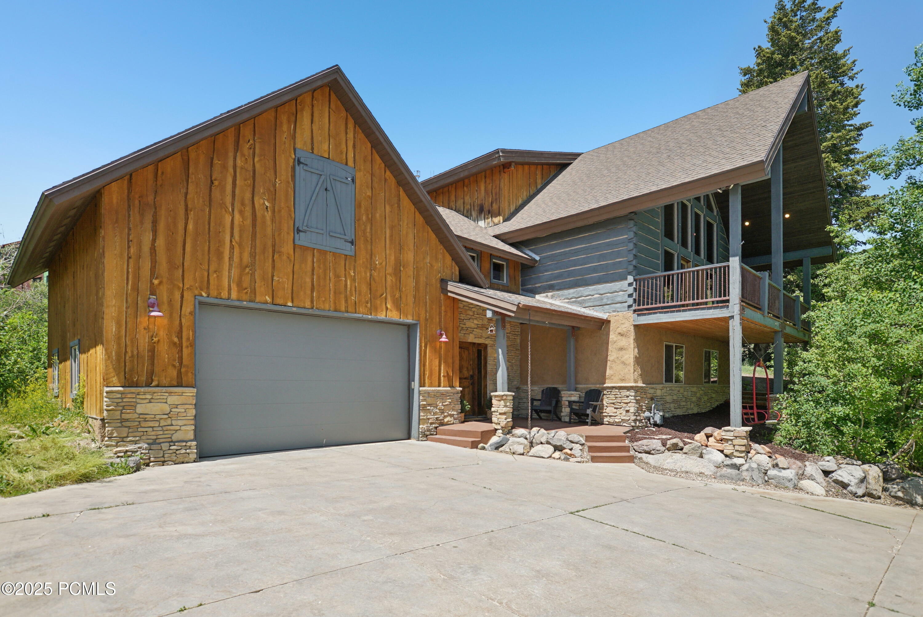 Property Photo: 120 Parkview Drive UT 84098