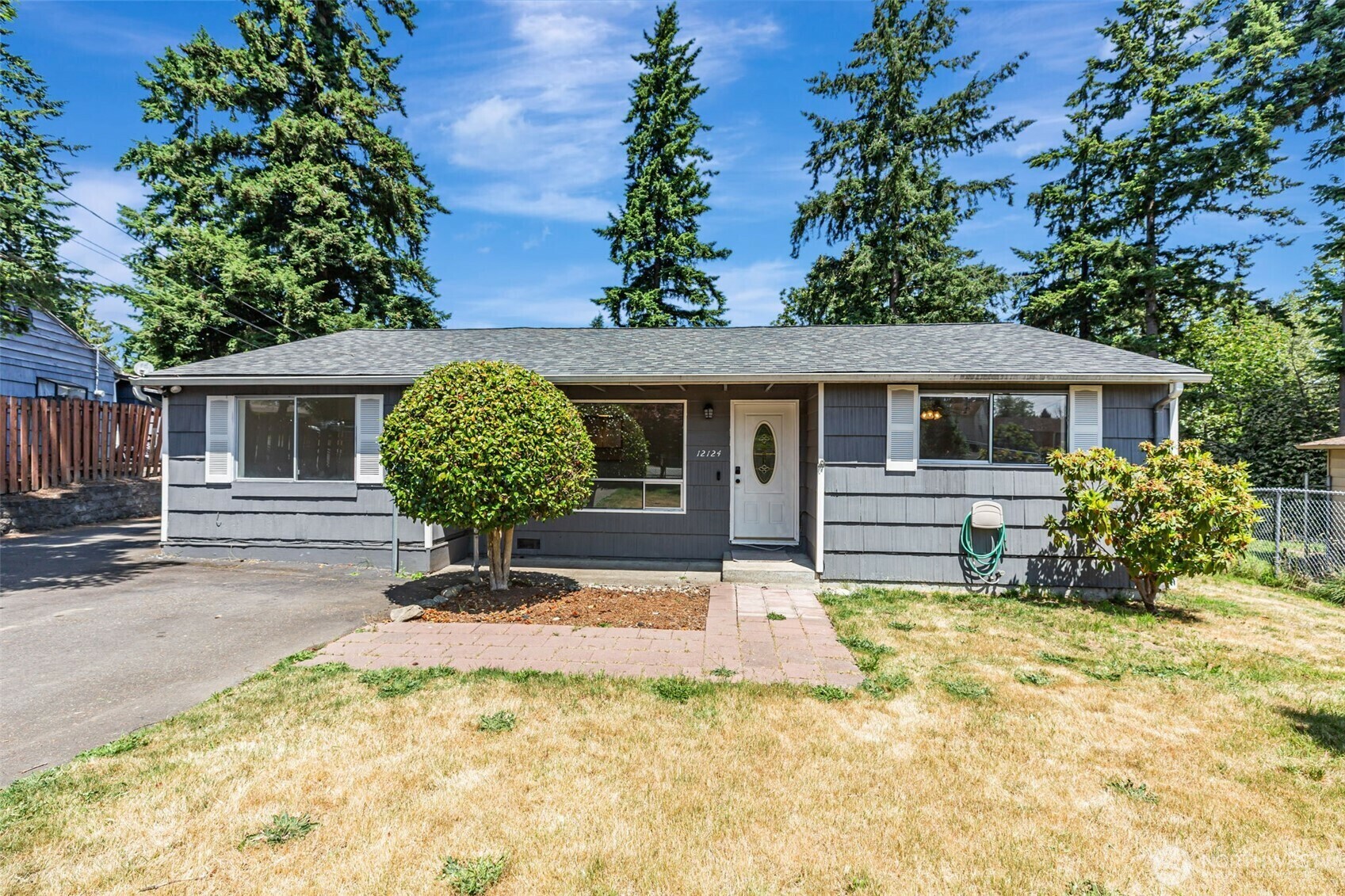 Property Photo:  12124 SE 161st Street  WA 98058 