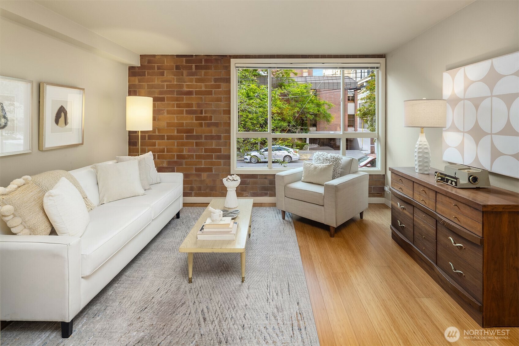 Property Photo: 905 Cherry Street 101 WA 98104
