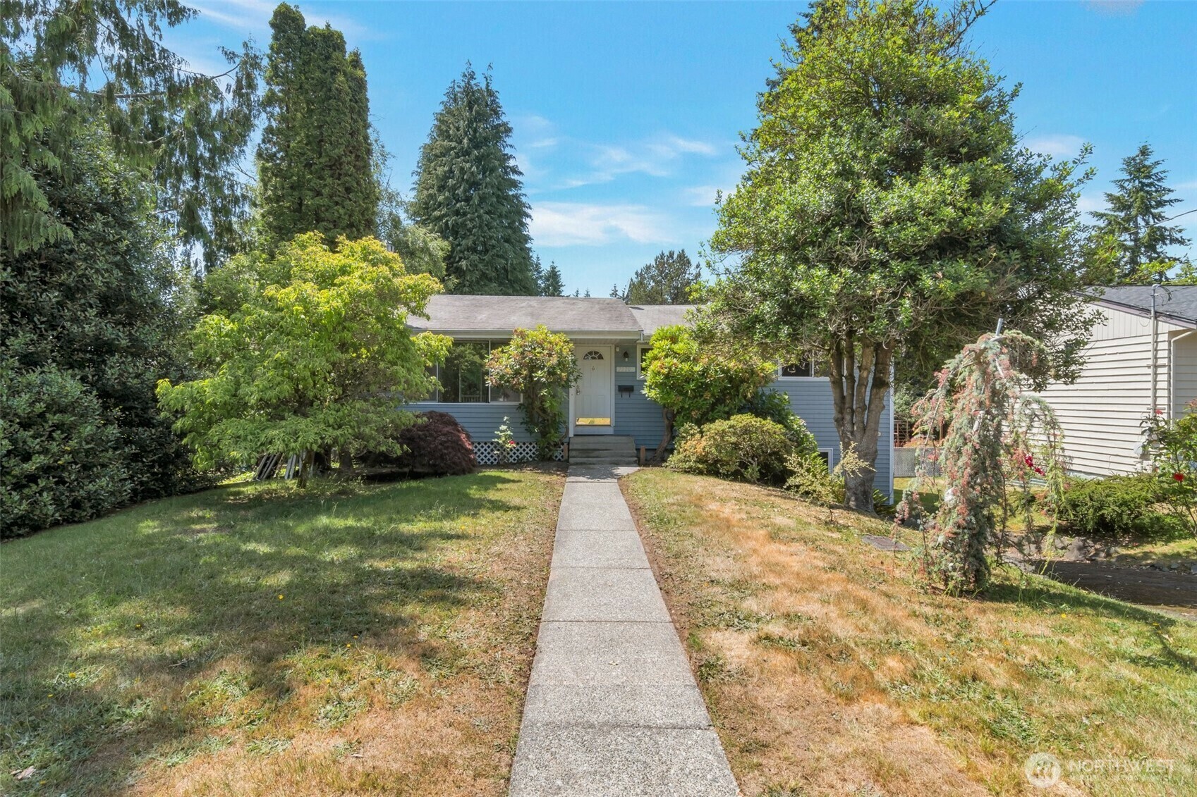 Property Photo: 22208 53rd Avenue W WA 98043