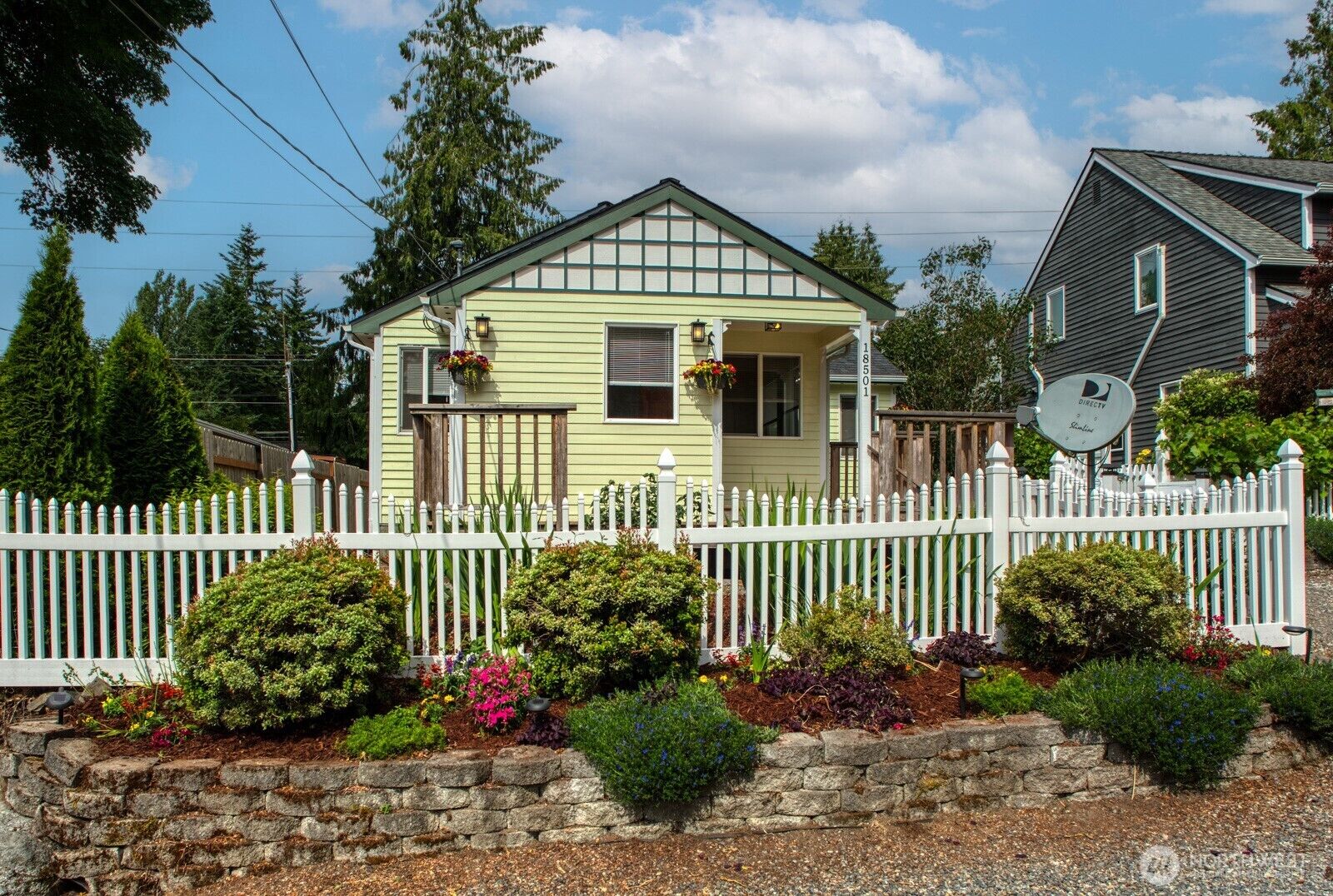 Property Photo:  18501  5th Avenue NE  WA 98392 