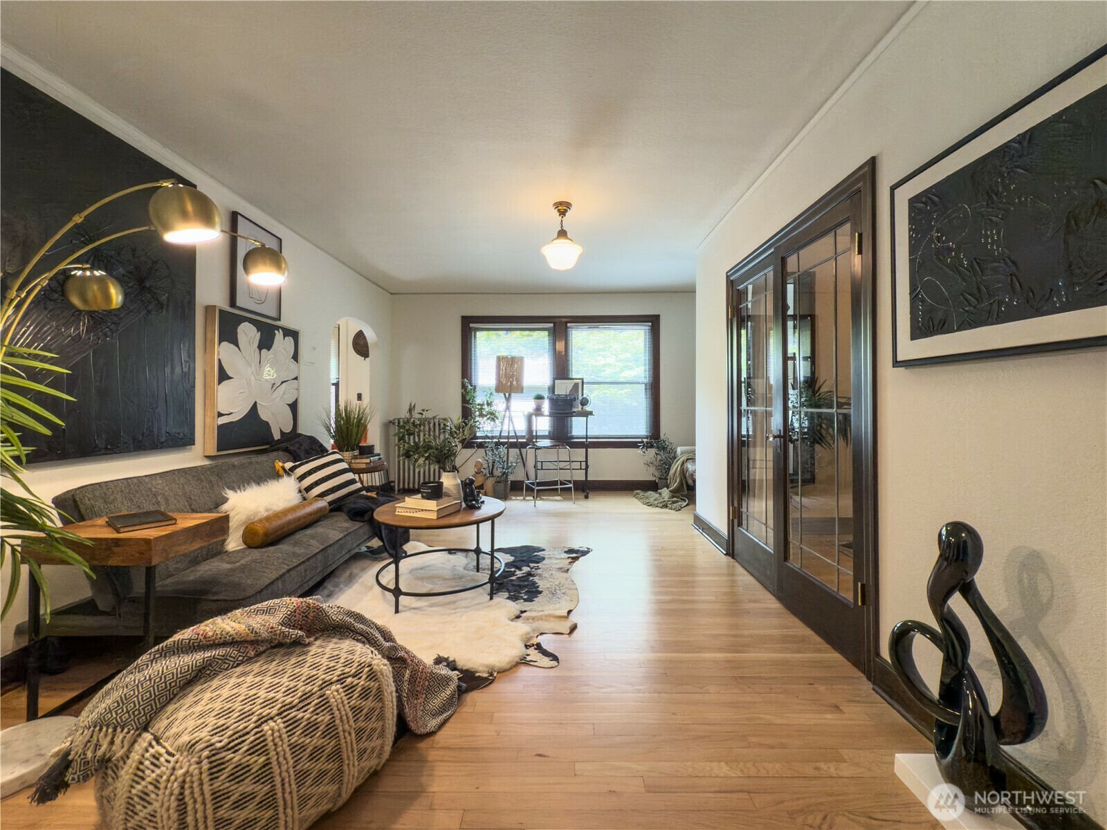 Property Photo: 2328 10th Avenue E 102 WA 98102