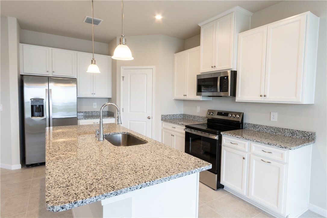 Property Photo: 4389 Lago Circle FL 32967