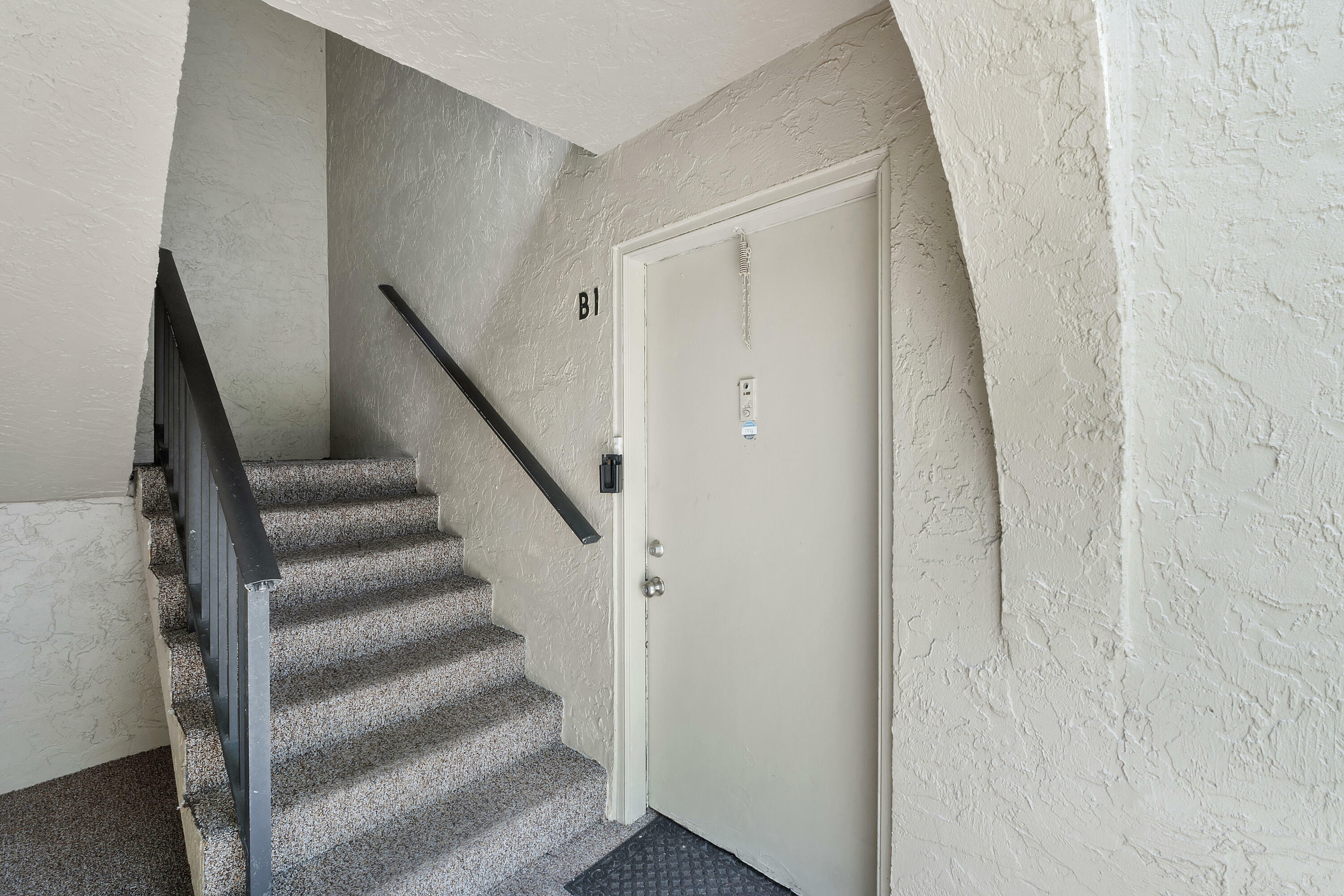 Property Photo: 512 Shady Pine Way B1 FL 33415