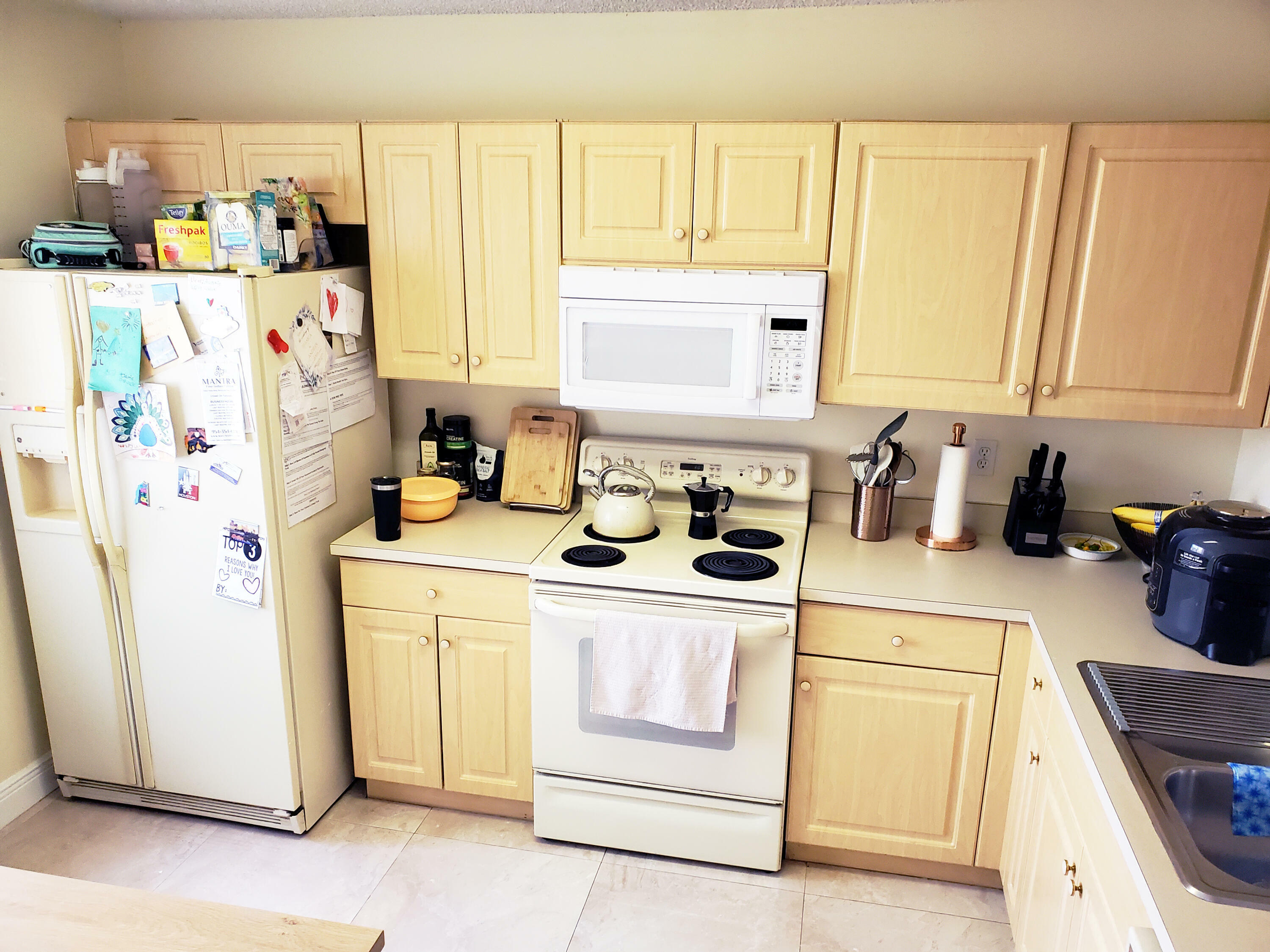 Property Photo: 871 NW 208th Circle FL 33029