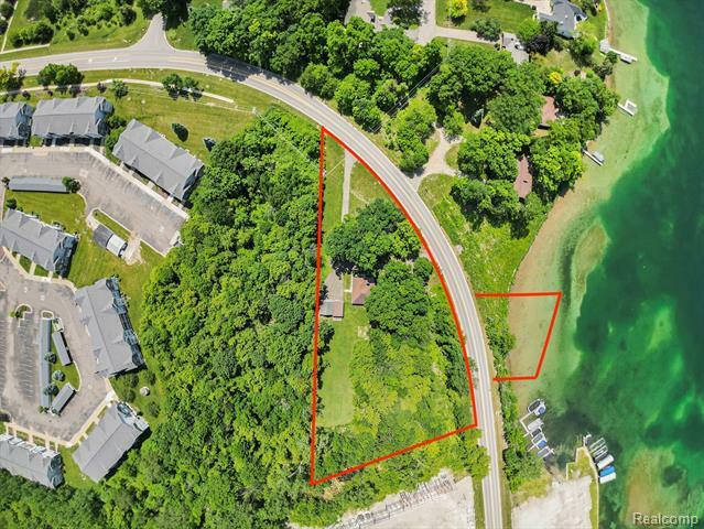 3382 W Silver Lake Road  Fenton MI 48430 photo