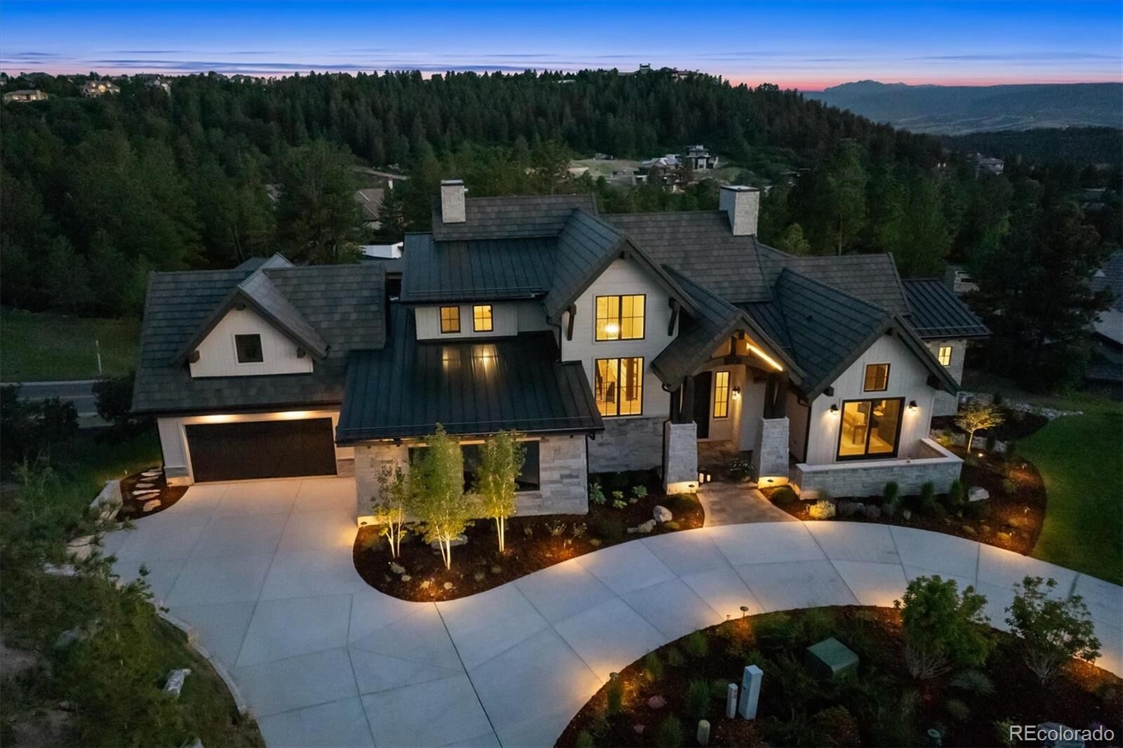 Property Photo: 1118 Northwood Lane CO 80108