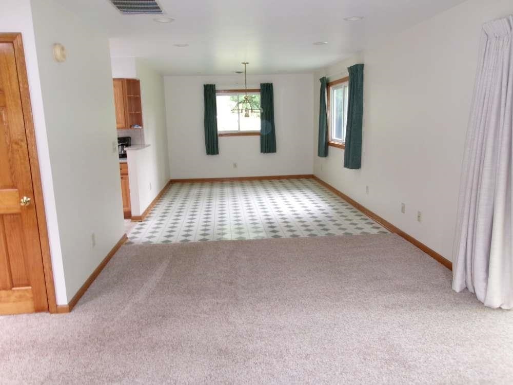 Property Photo: 518 Earlham Drive IN 47374