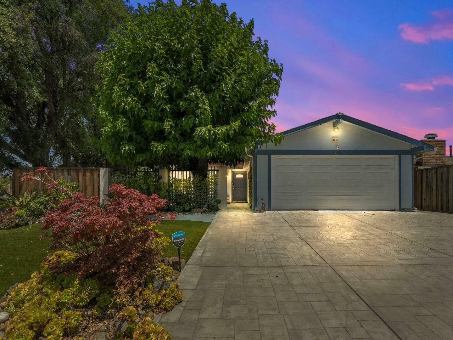 Property Photo: 1641 Rue Avati CA 95131