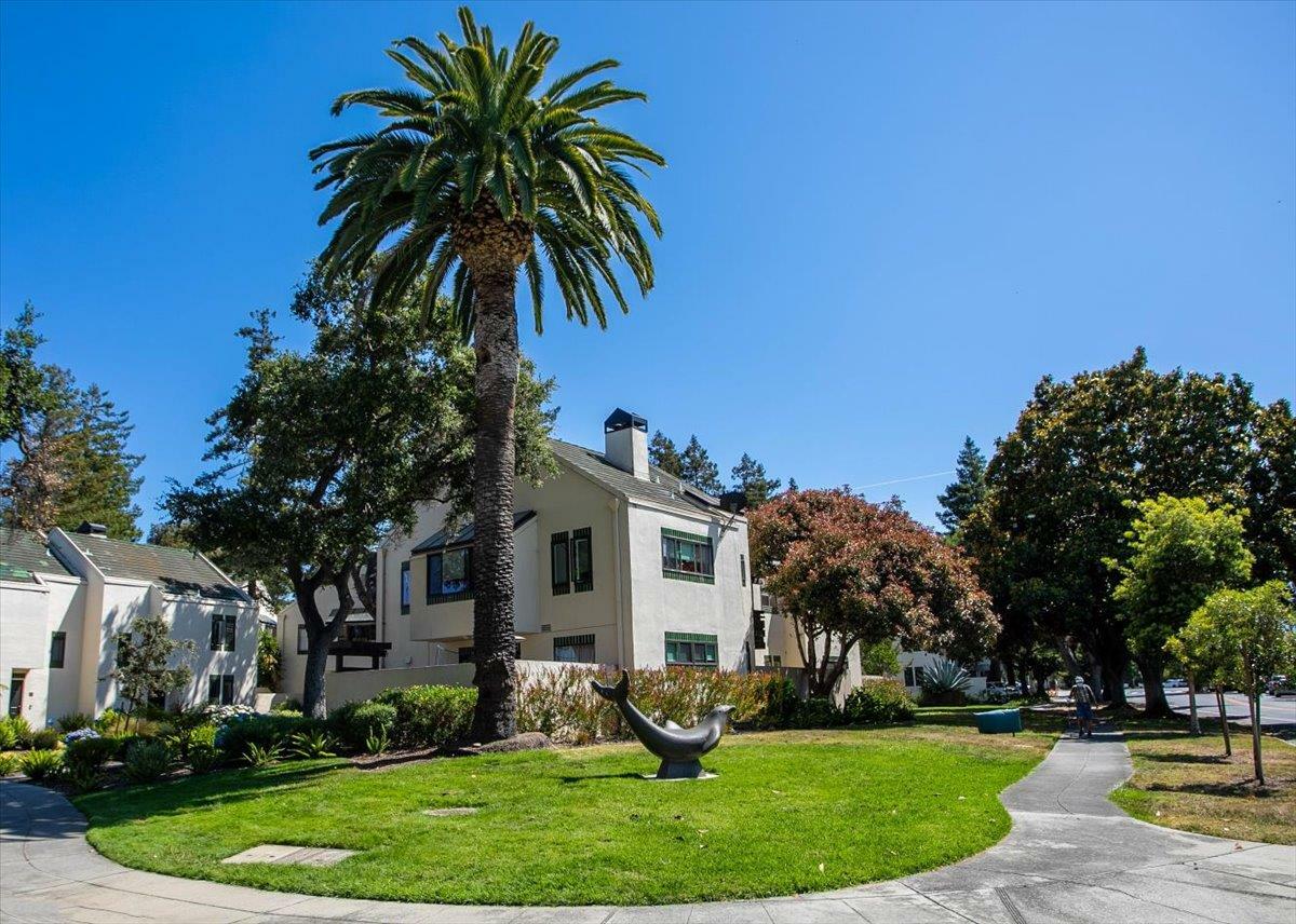 Property Photo: 181 Centre Street 25 CA 94041