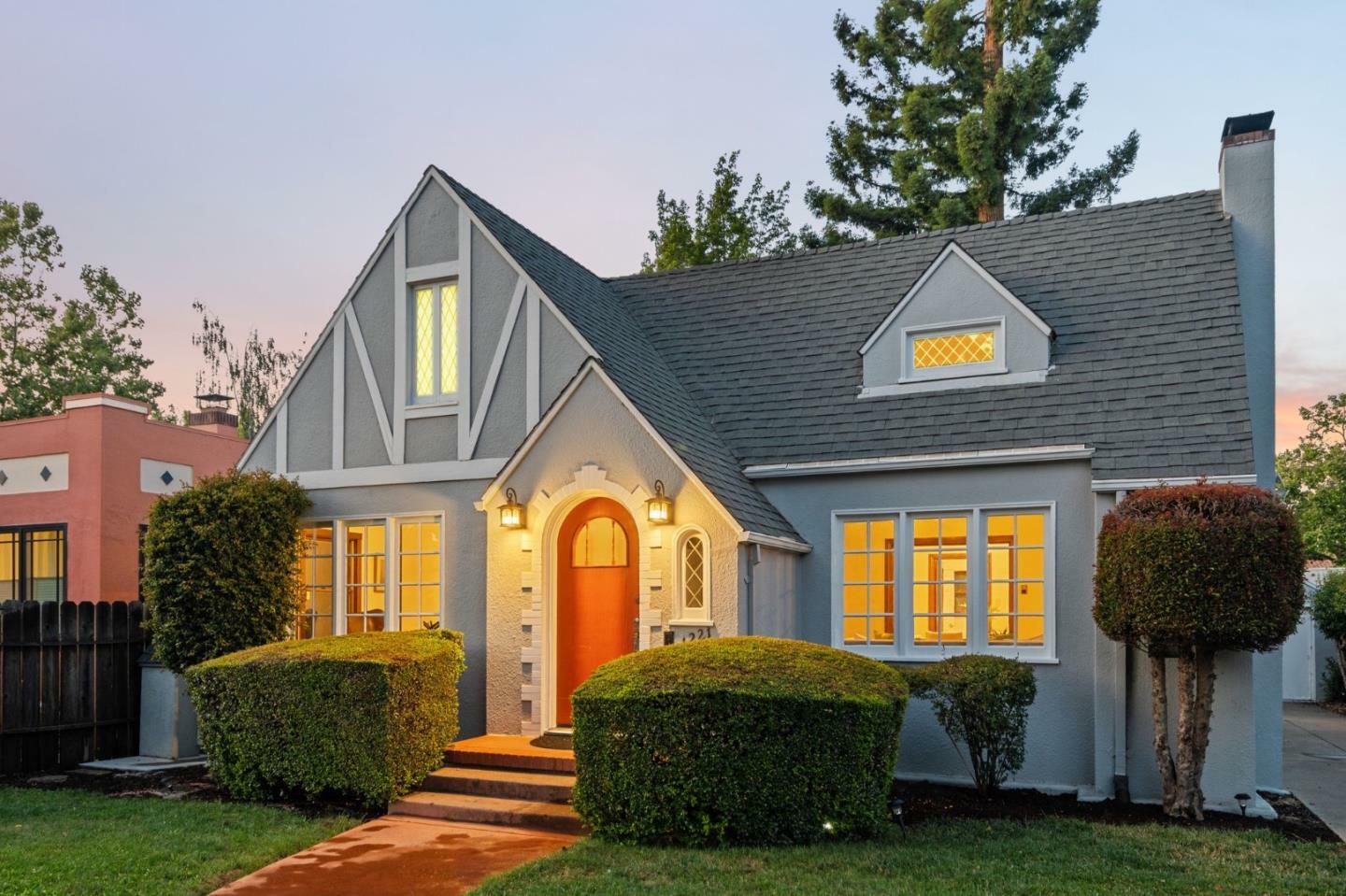 Property Photo: 1221 Middlefield Road CA 94301