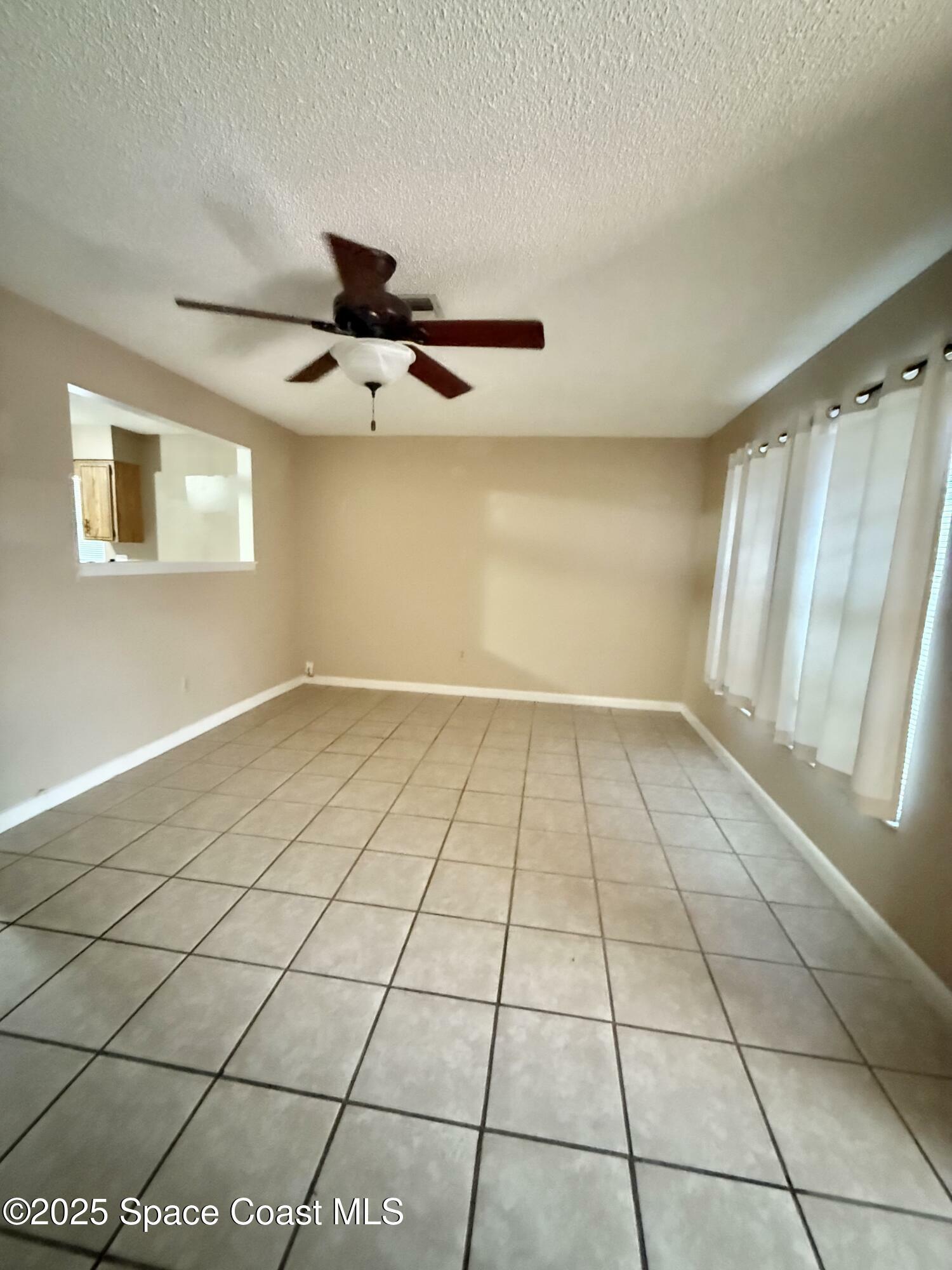 Property Photo: 45 W Towne Place FL 32796