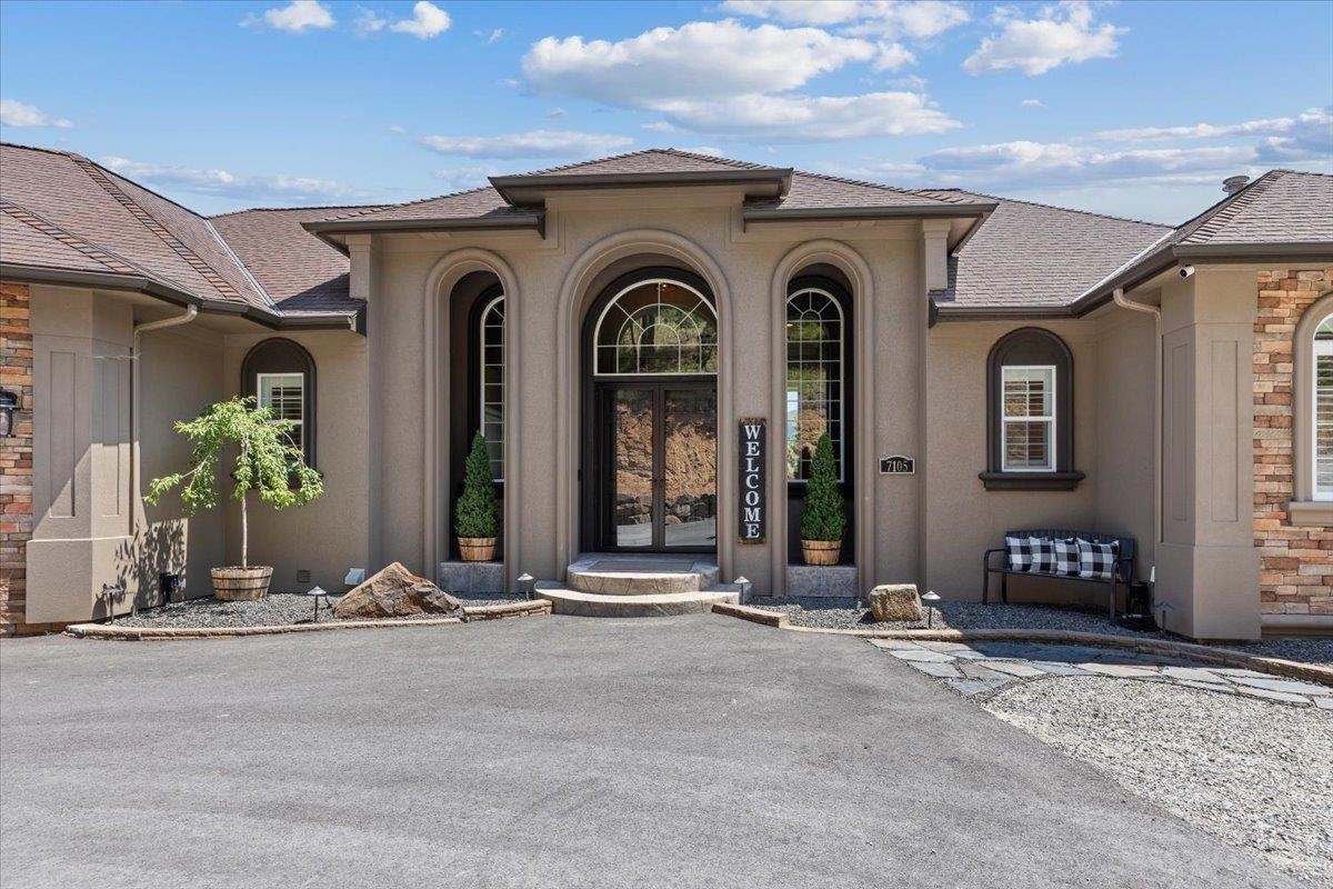 Property Photo: 7105 S Saddle Ridge Ln WA 99016