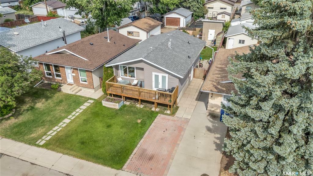 Property Photo: 1507 Laura Avenue SK S7N 2R8