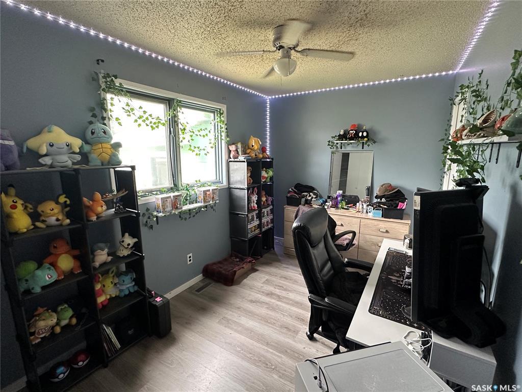 Property Photo:  261 Bean Crescent  SK S4H 3A3 