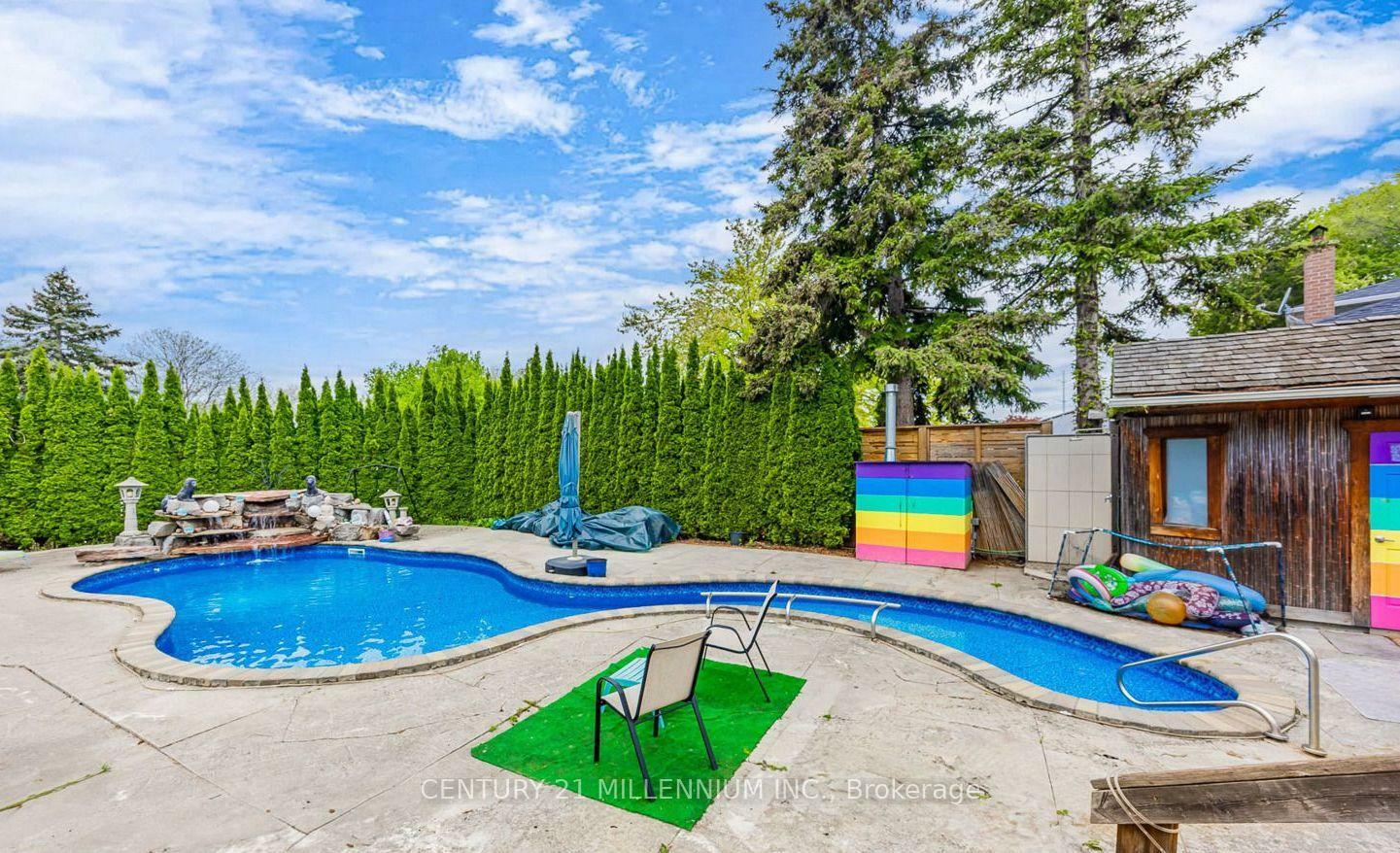 Property Photo:  15 Benary Crescent  ON M1H 1K9 