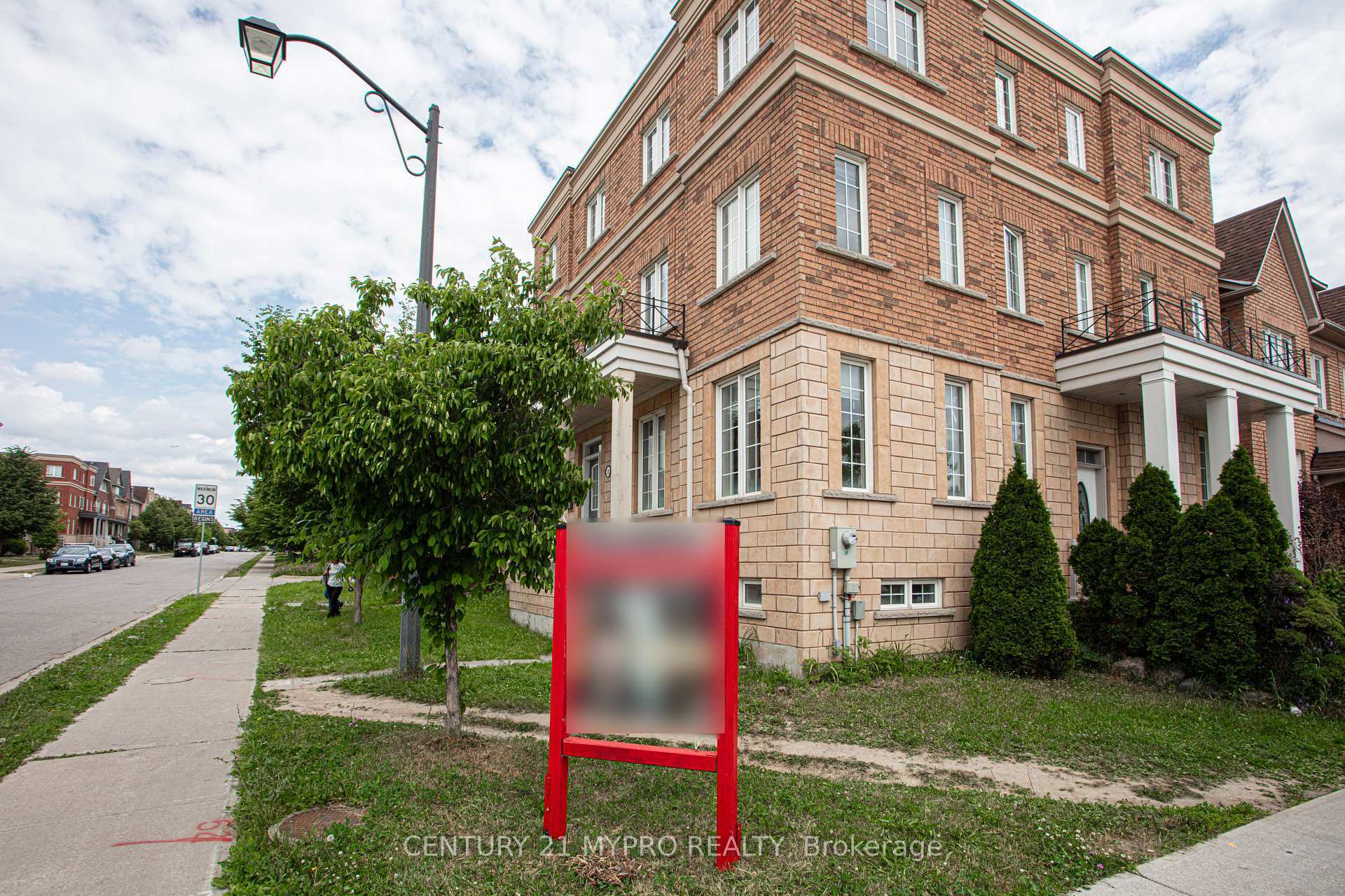 Property Photo:  333 Cook Road  ON M3J 3T2 