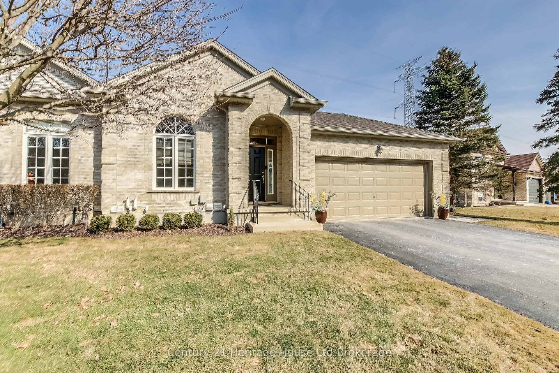 Property Photo: 87 Donker Drive 24 ON N5P 4L2
