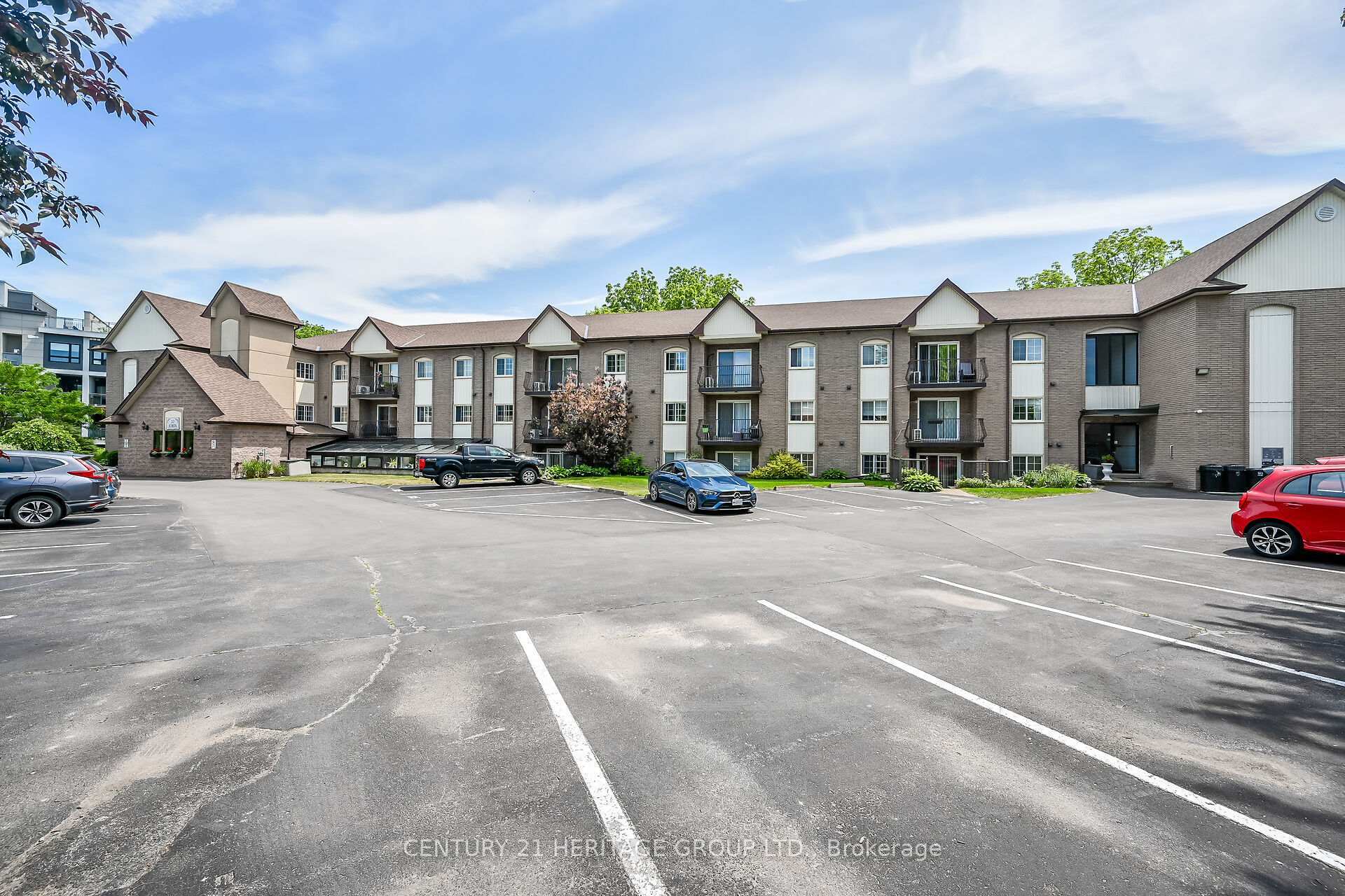 Photo de la propriété: 20 John Street #207 ON L3M 1X5