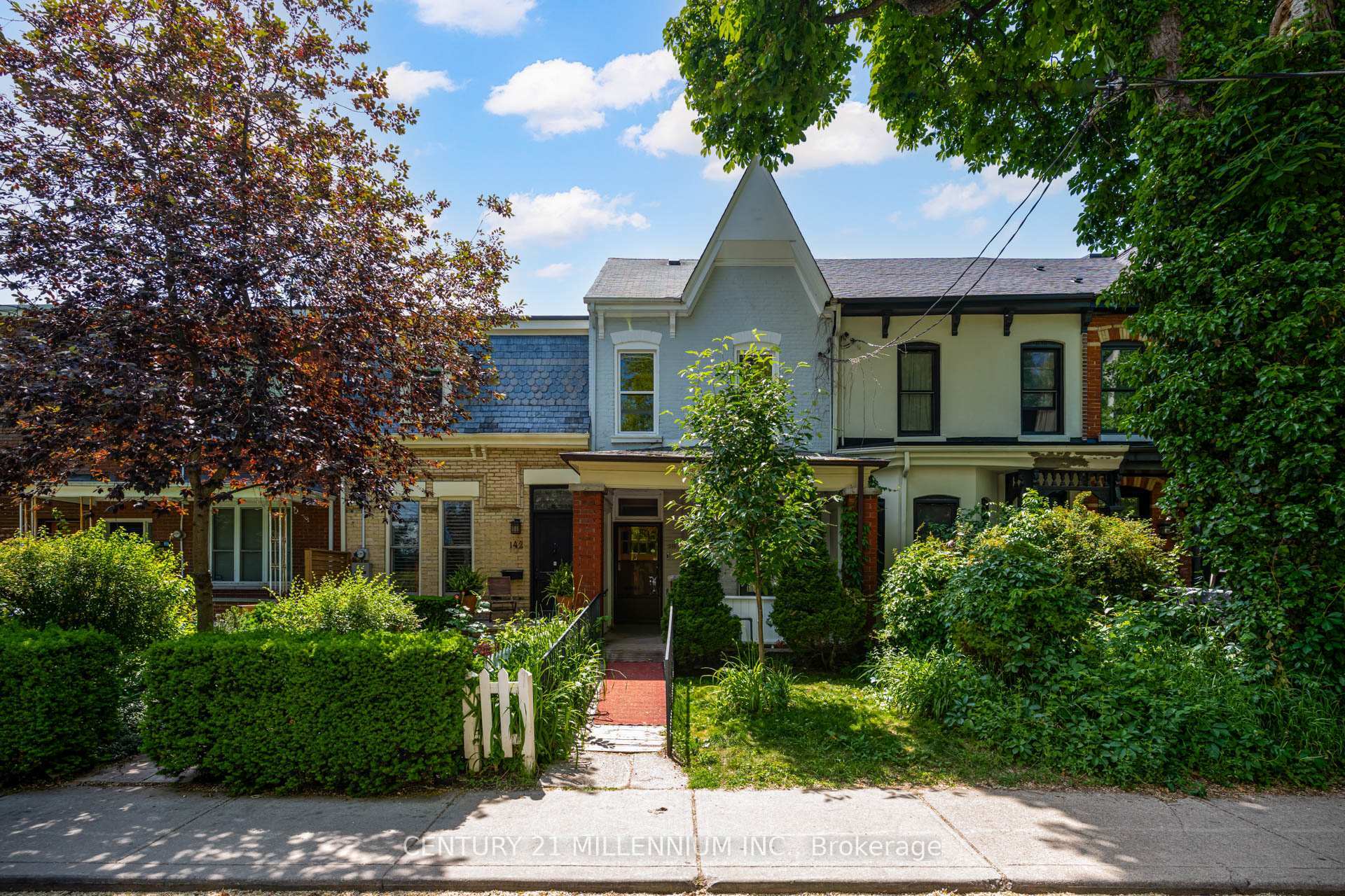 144 Robert Street  Toronto ON M5S 2K3 photo