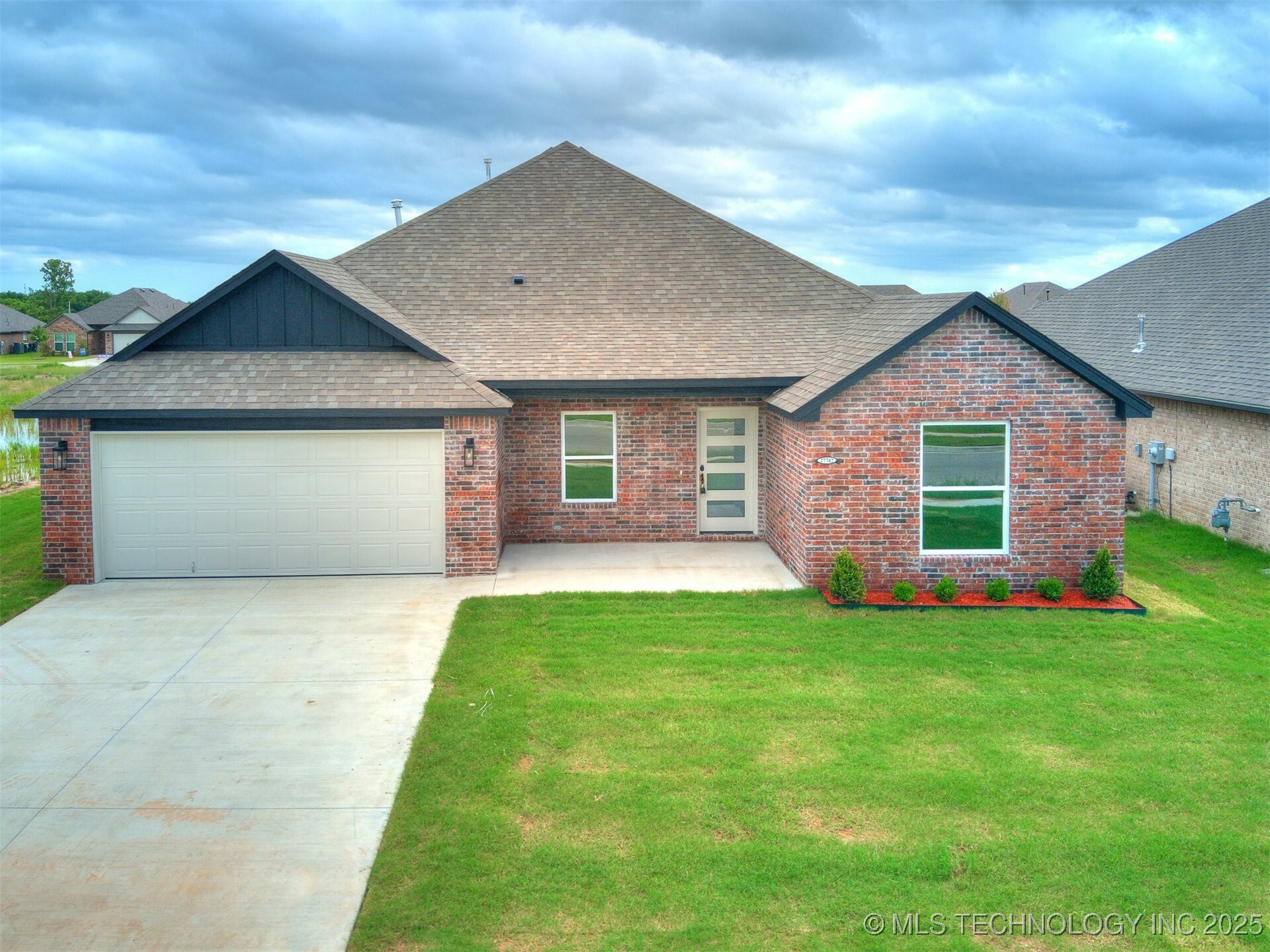 Property Photo: 27742 E 109th Street S OK 74429