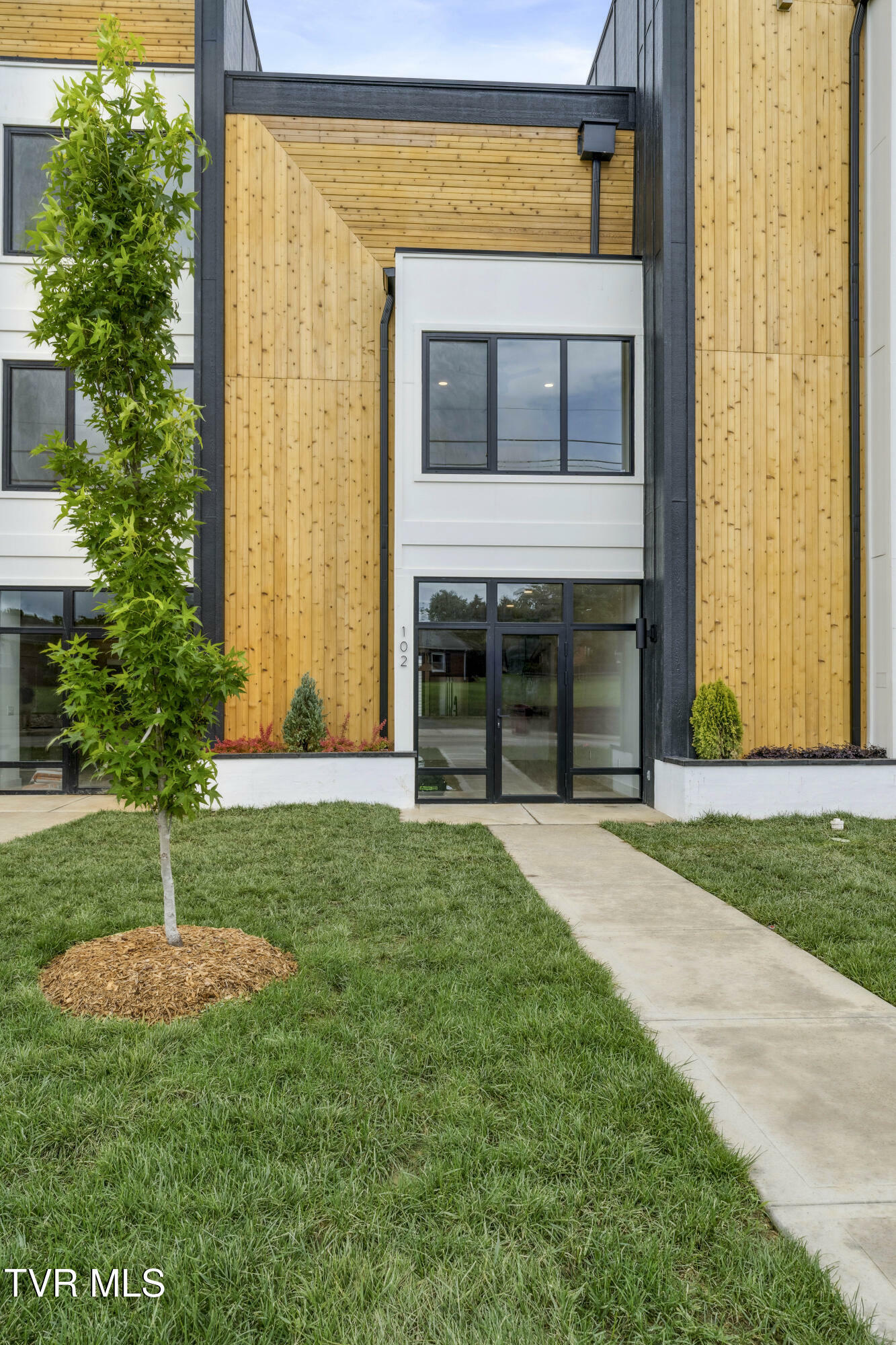 Property Photo: 1533 Pactolas Road 102 TN 37604