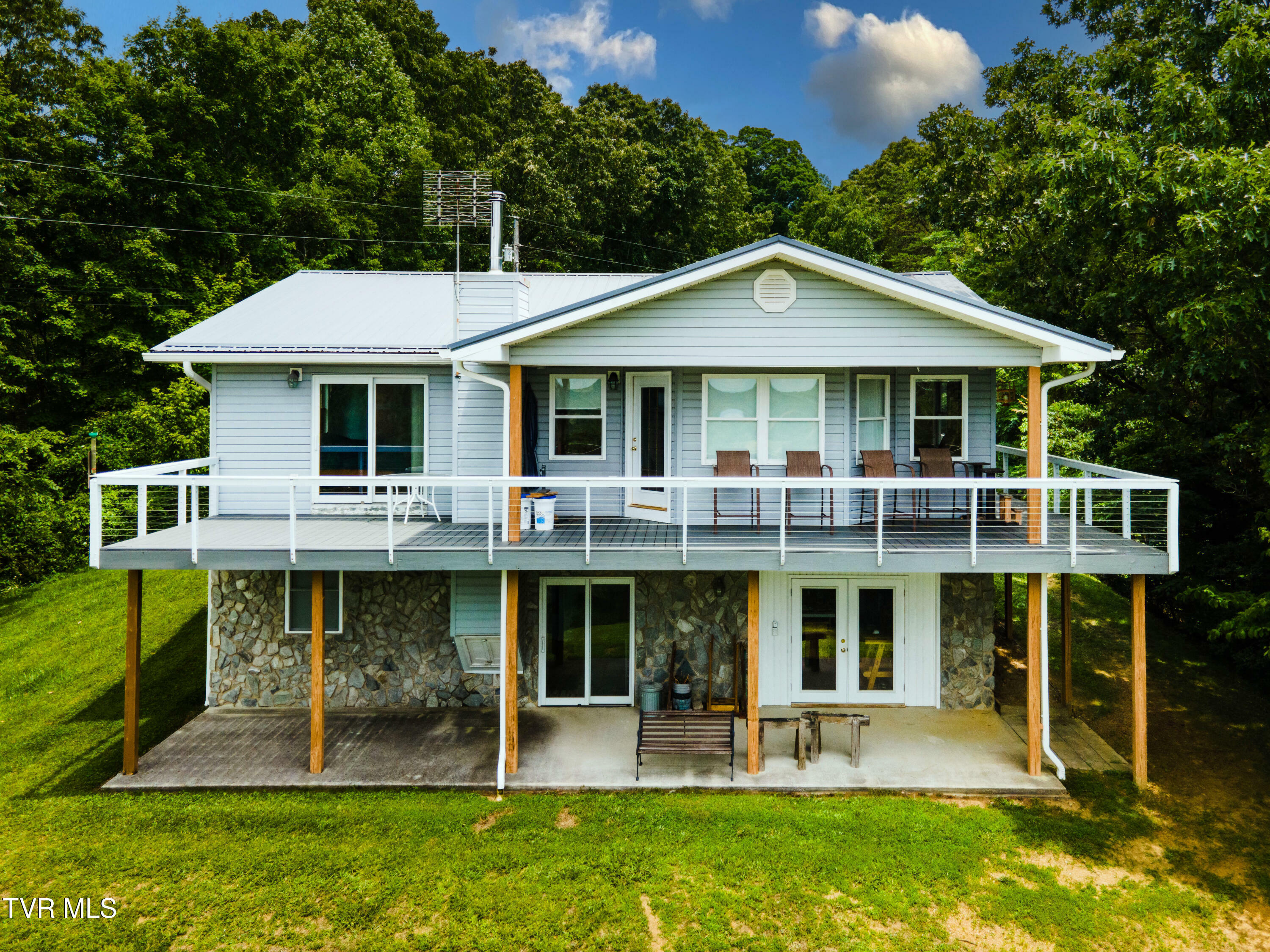 Property Photo: 679 Christian Bend Road TN 37642