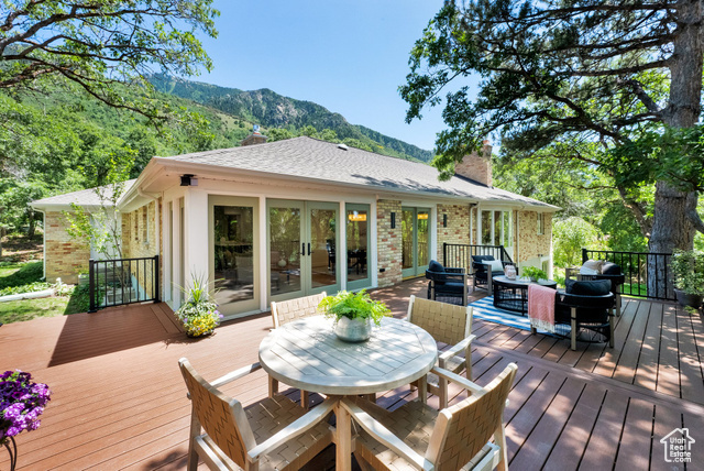 Property Photo: 3385 E Deer Hollow Cir S UT 84092