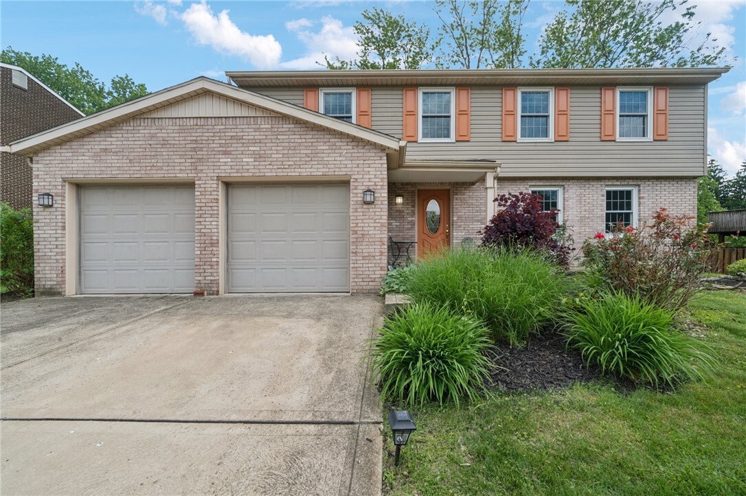 Property Photo: 115 Southridge Dr PA 15146