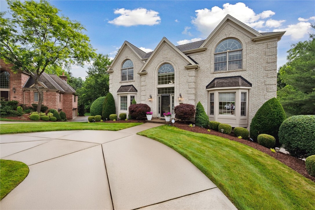 Property Photo: 1500 Zenith Court PA 15241
