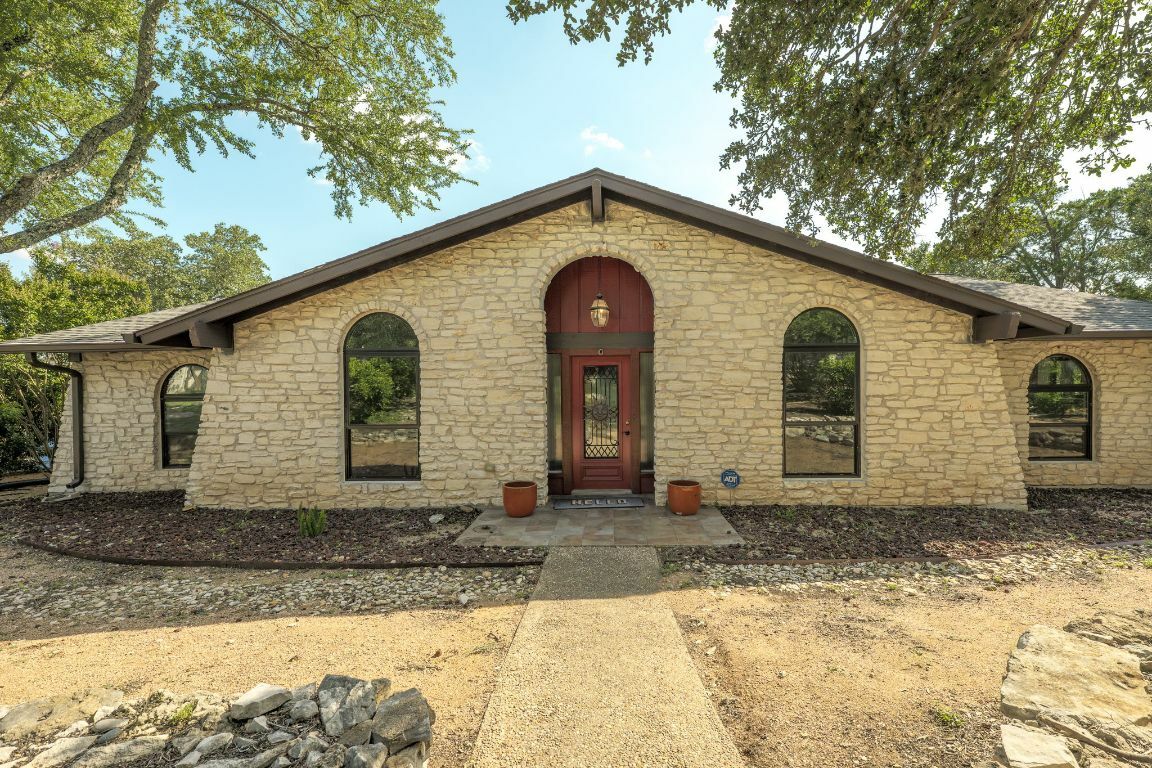 Property Photo: 10701 Glass Mountain Trail TX 78750