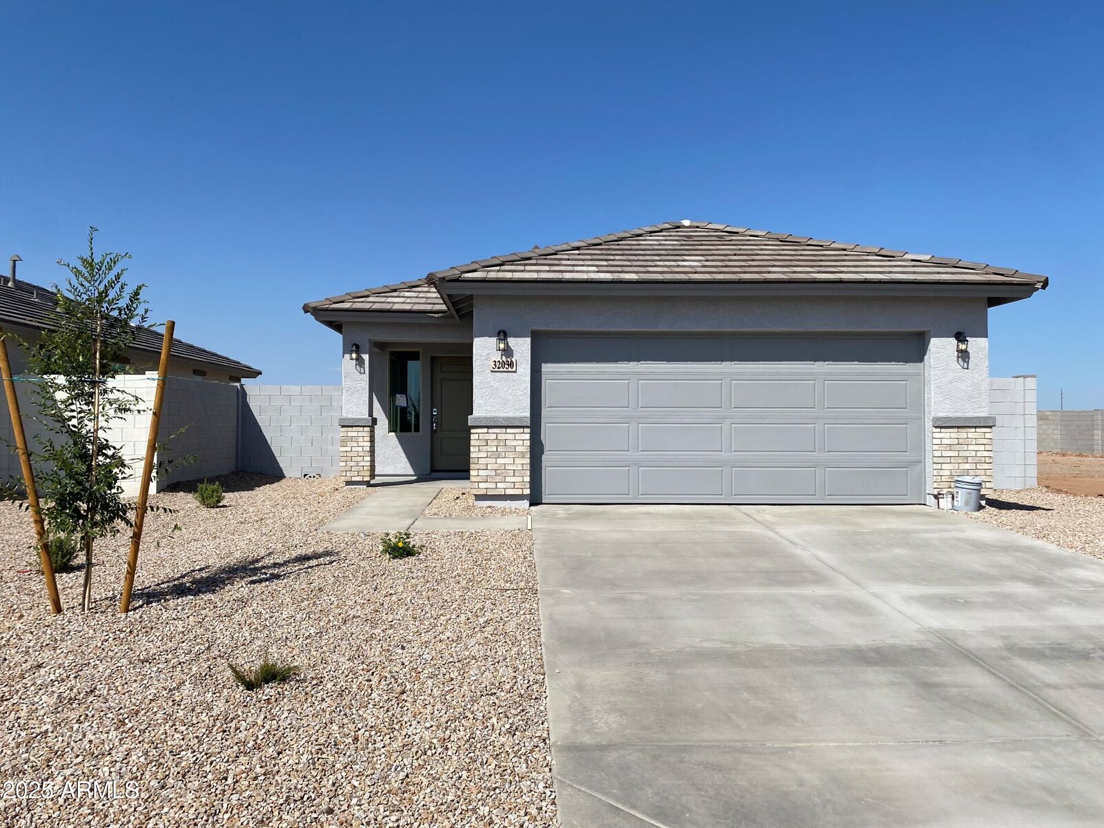Property Photo: 32030 N Pony Express Road AZ 85143