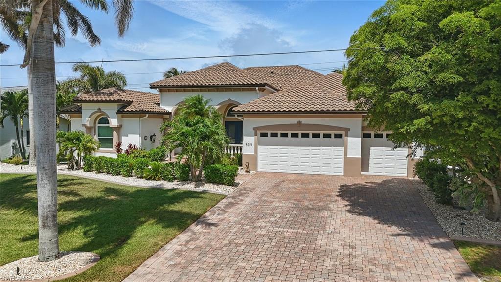 Property Photo: 5239 SW 27th Ave FL 33914