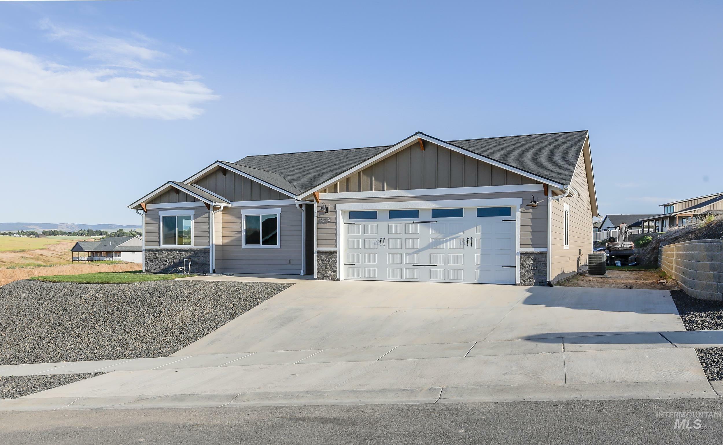 Property Photo: 1736 Golden Hills Dr ID 83501