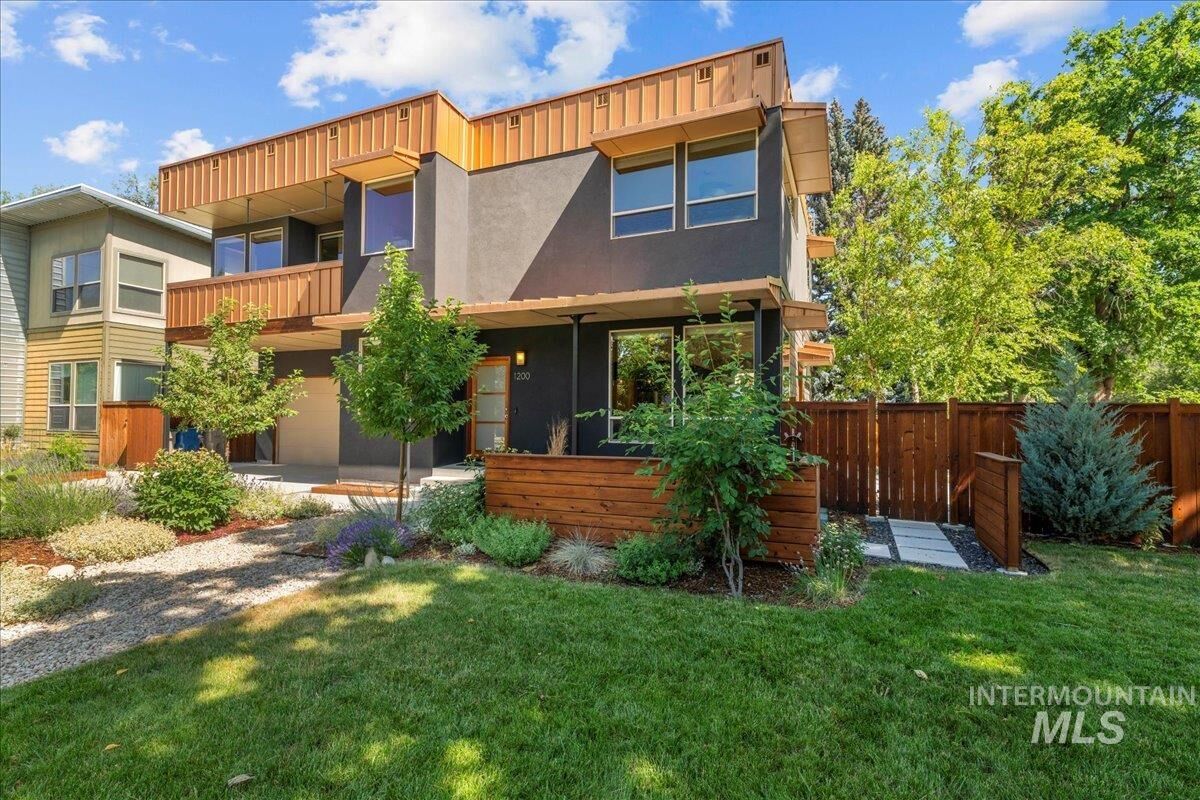 Property Photo:  1200 W Garfield St  ID 83706 