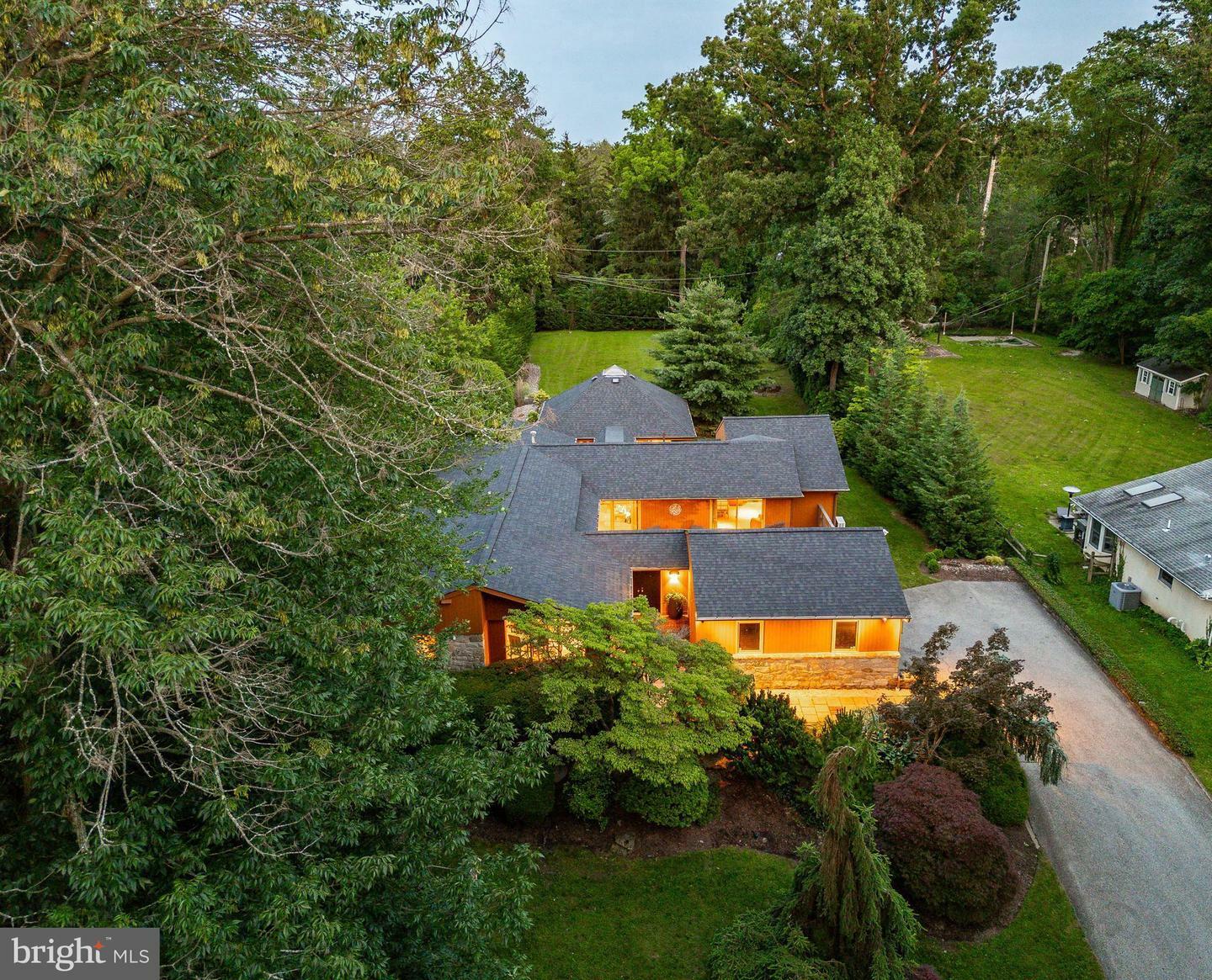 Property Photo:  411 Clairemont Road  PA 19085 