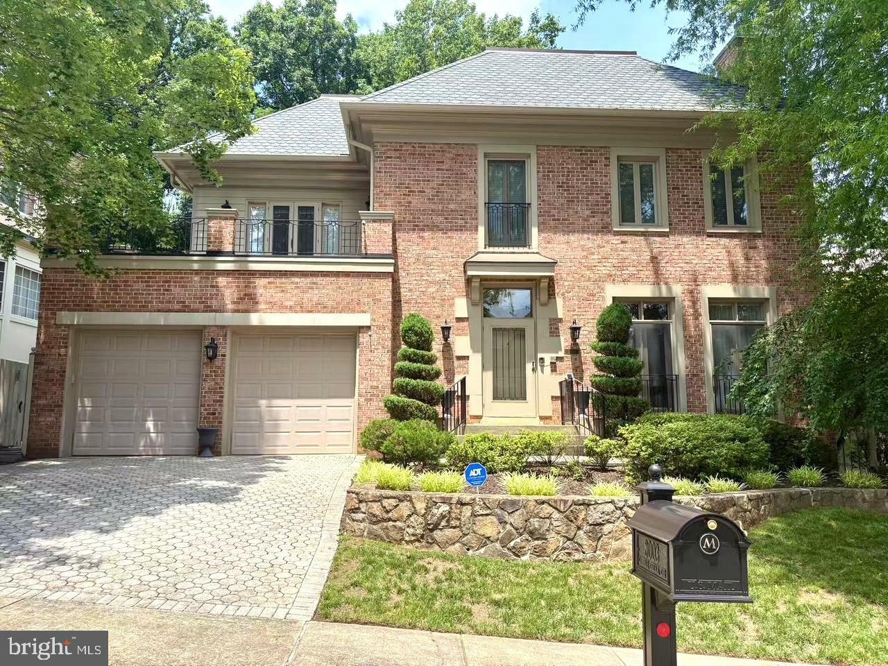 Property Photo: 8003 Cobble Creek Circle MD 20854