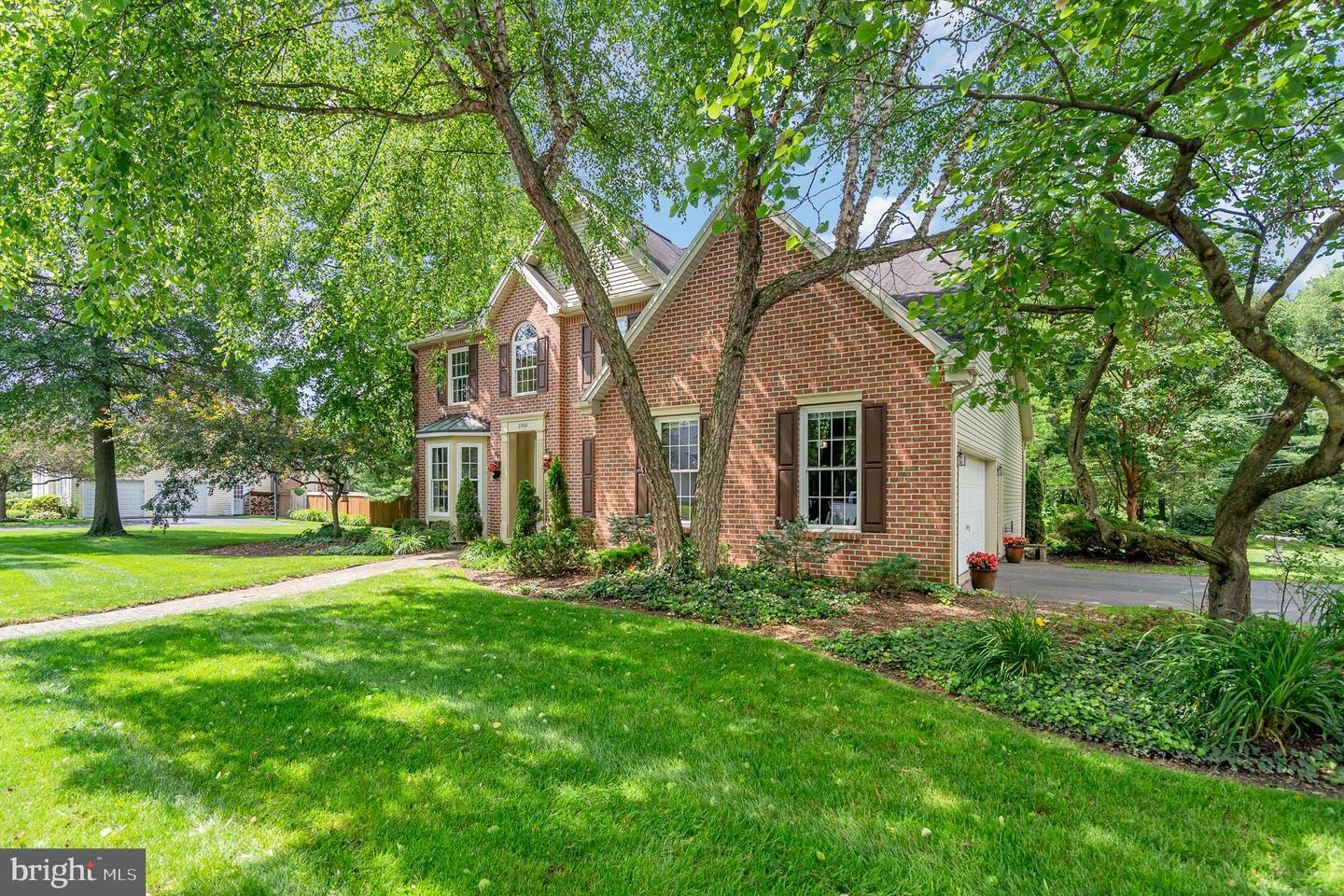 Property Photo: 1760 Tenby Drive PA 17033